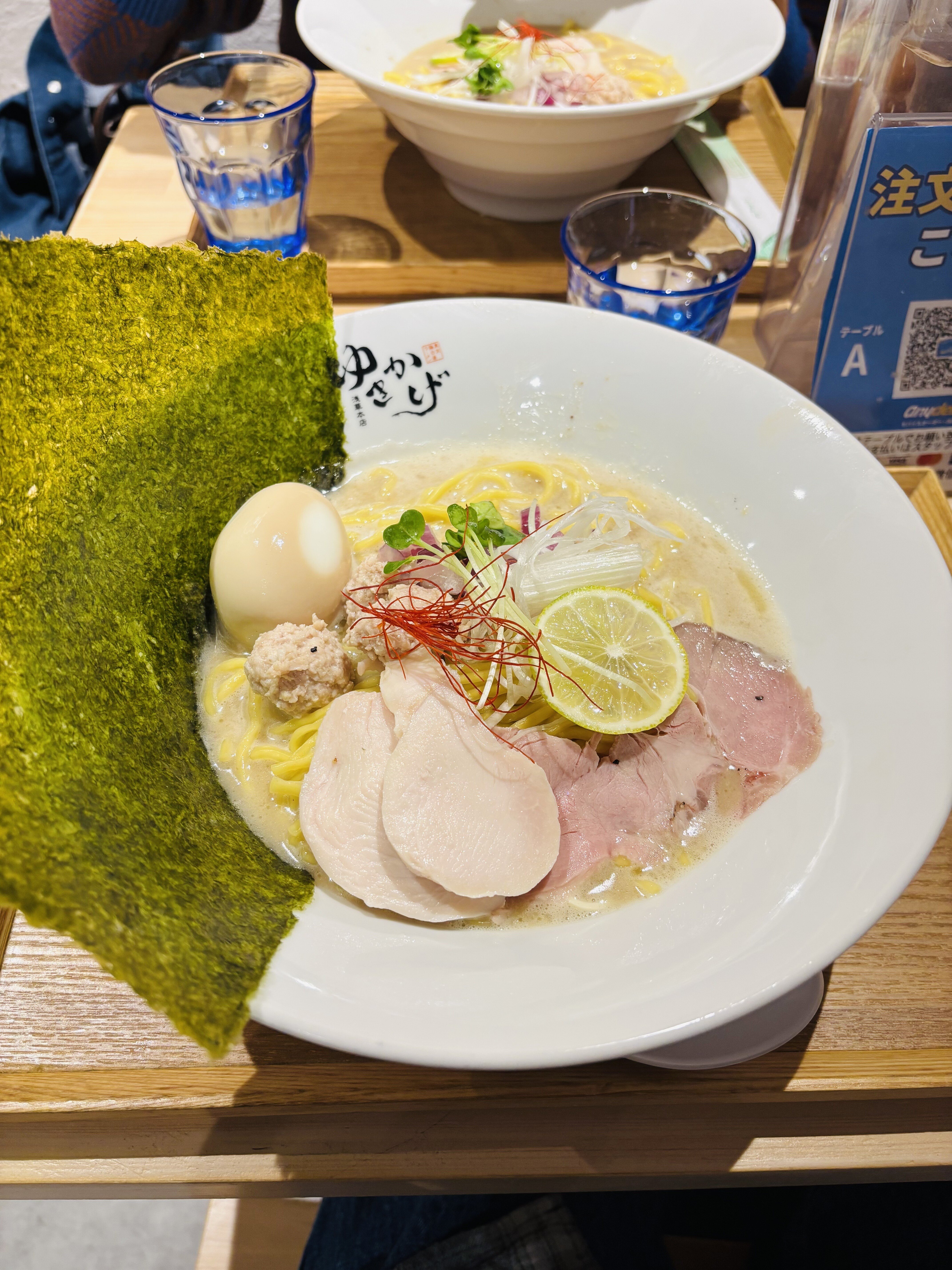 41歳 会社員 カフェ読書ルーティン（2025/11/3）｜Kashi（年間400冊