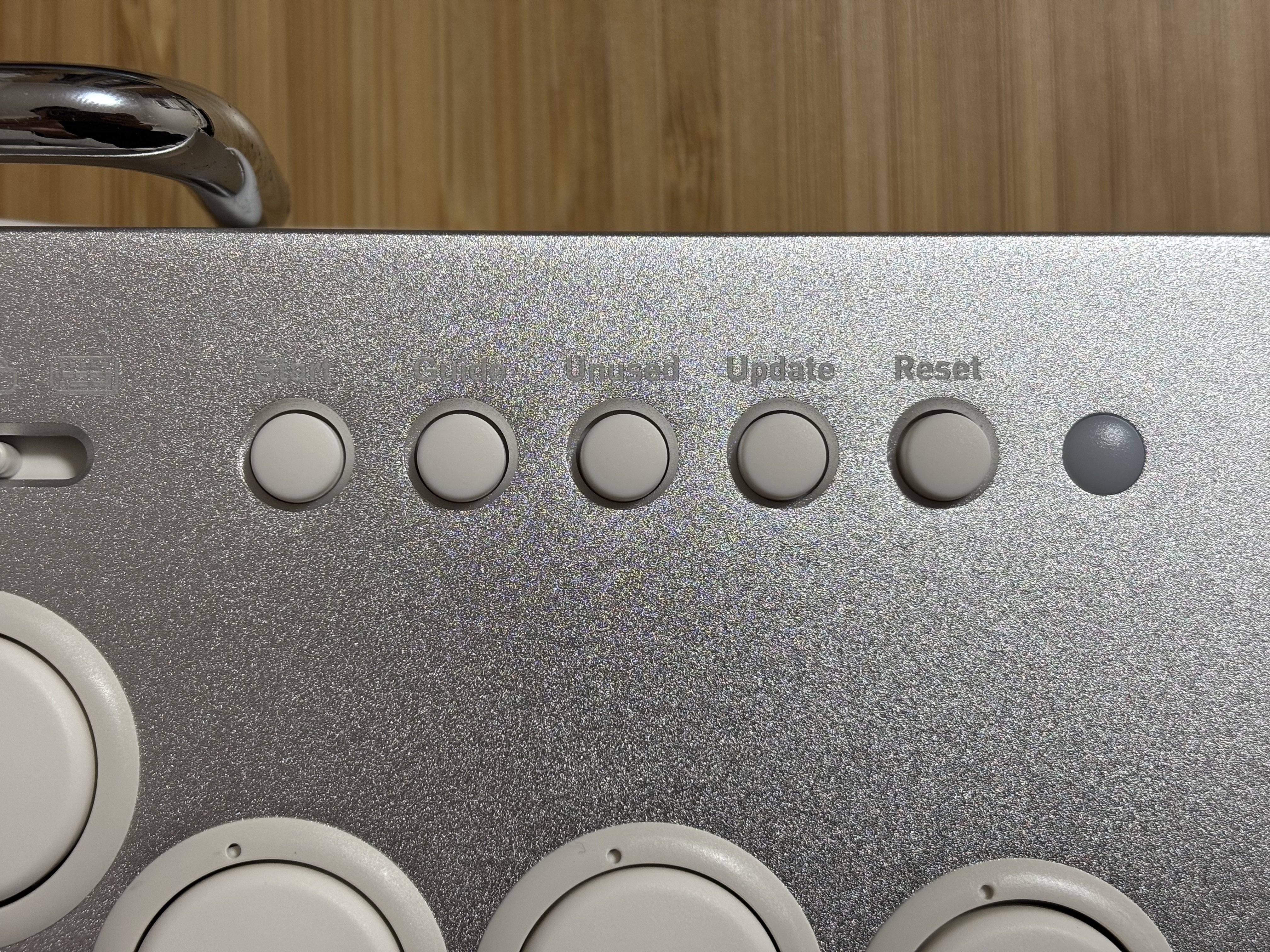 レバーアケコン VARMILO KASSAI レビュー | コンパクトな増設ボタンに