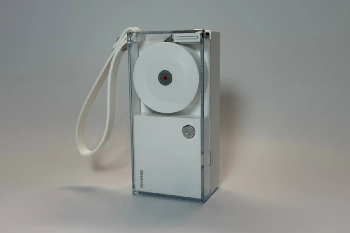 「それどこの?」と聞かれる見た目最高の充電器 Sharge Retractable 3-in-1 Power Bankを使ってみて