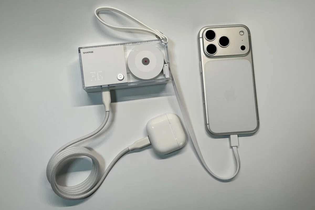 「それどこの?」と聞かれる見た目最高の充電器 Sharge Retractable 3-in-1 Power Bankを使ってみて