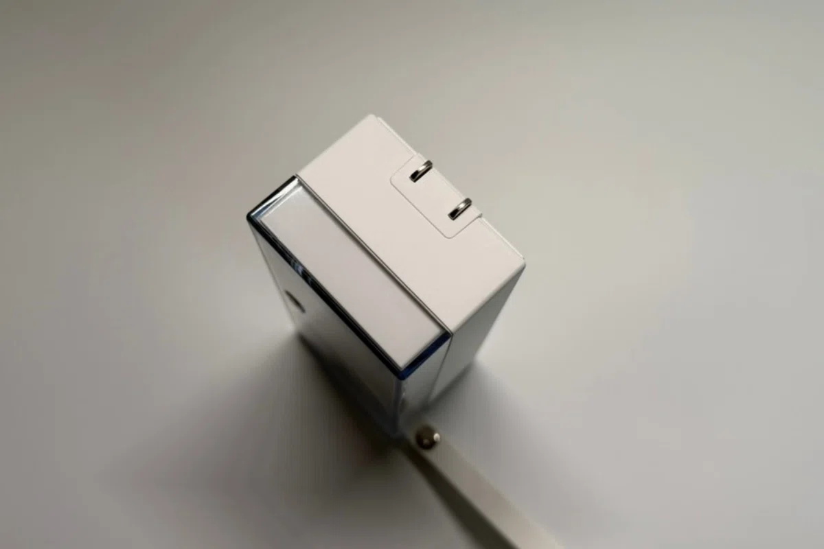 「それどこの?」と聞かれる見た目最高の充電器 Sharge Retractable 3-in-1 Power Bankを使ってみて