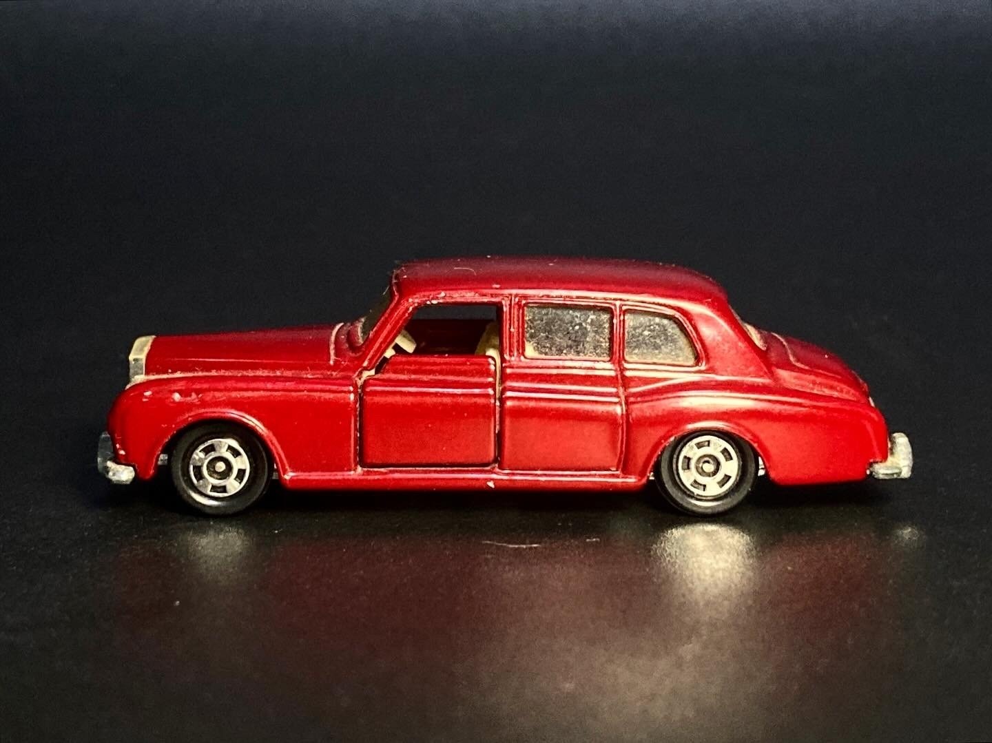 トミー 日本製 トミカ外国車シリーズ ロールスロイス ファンタムⅥ F6 昭和レ トミー 日本製 トミカ外国車シリーズ ロールスロイス ファンタムⅥ F6