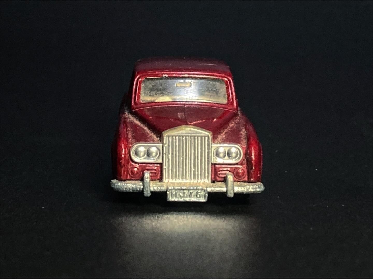 1976年当時物　トミカのミニカー、ロールス・ロイス ファントムVI 昭和トミカ】ロールスロイス ファンタムⅥ──手のひらの上の“王室の