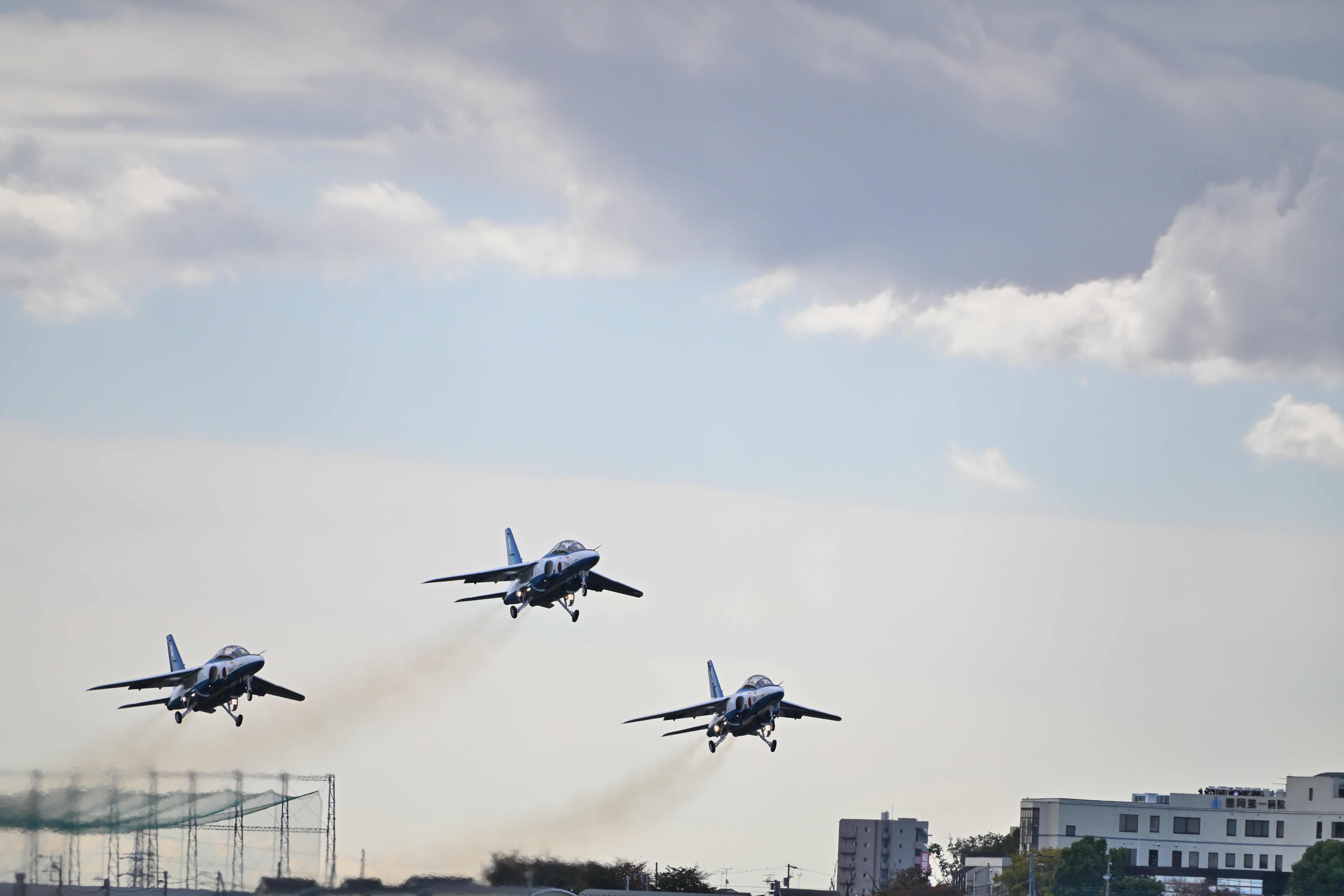 令和7年度入間航空祭（航空自衛隊 入間基地）でブルーインパルスを撮影