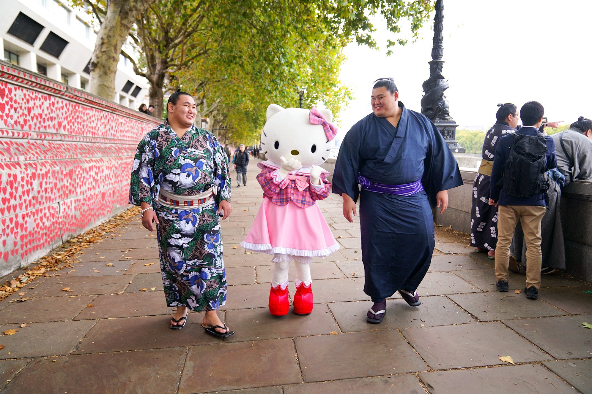 ハローキティが出身地ロンドンで笑顔を届ける旅｜SanrioTimes