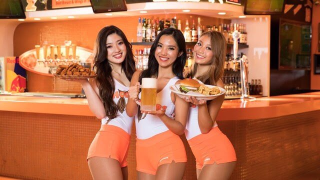 顧客の声を聞いて、消えたセクシーレストラン”Hooters”｜Yoichi