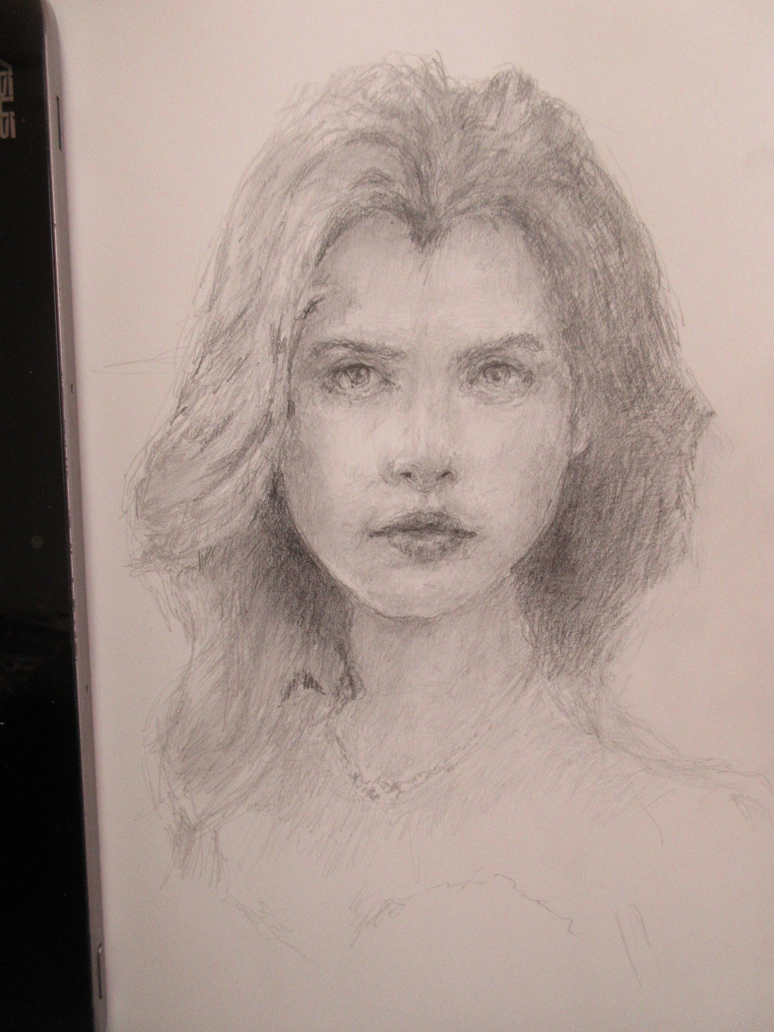 鉛筆で女性の絵を描いてます2。。｜Atelier Non
