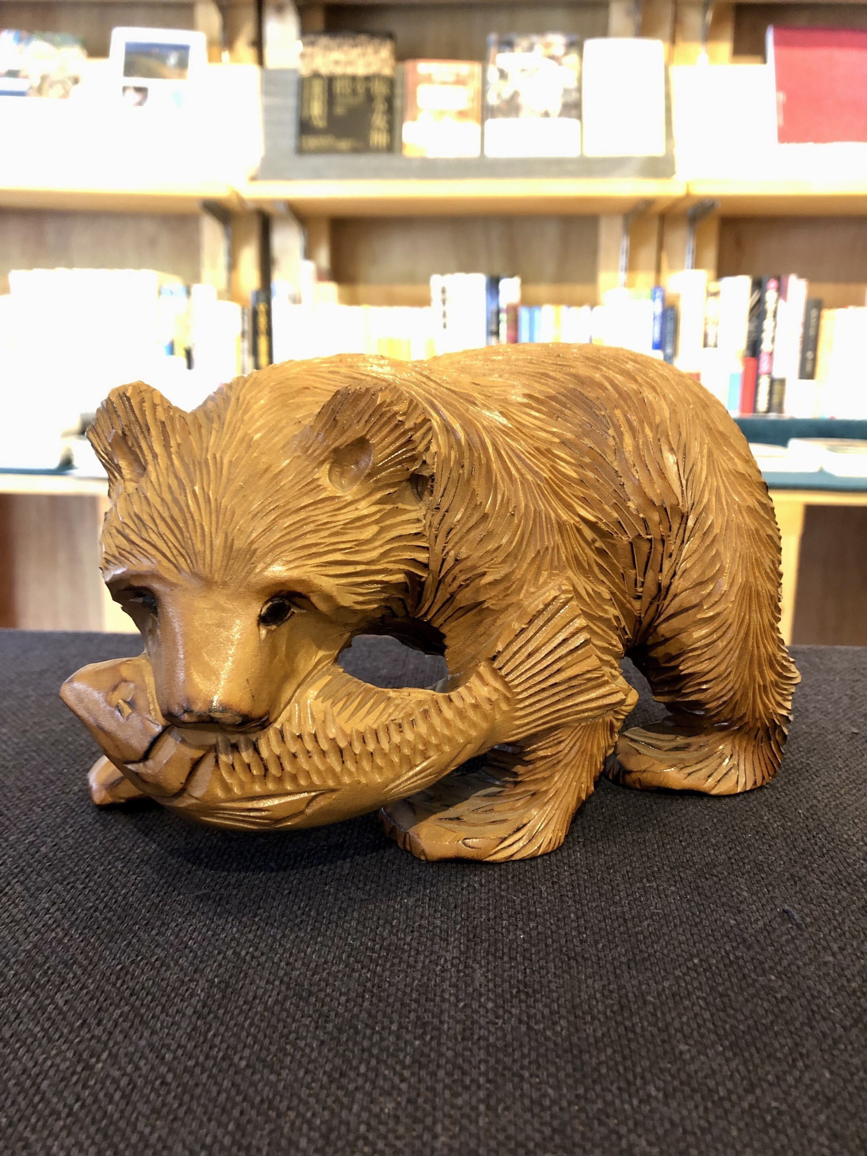 鮭をくわえた木彫り熊”の謎｜七坪書店