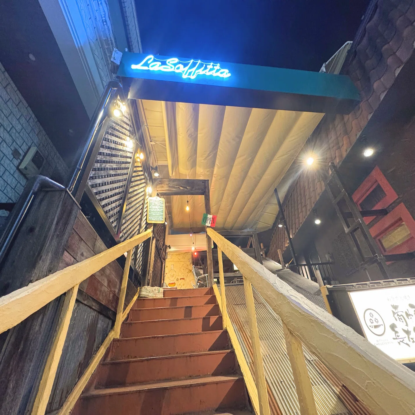 渋谷・スペイン坂】コスパ最強！薪窯で焼く本格ミラノピザとワインが