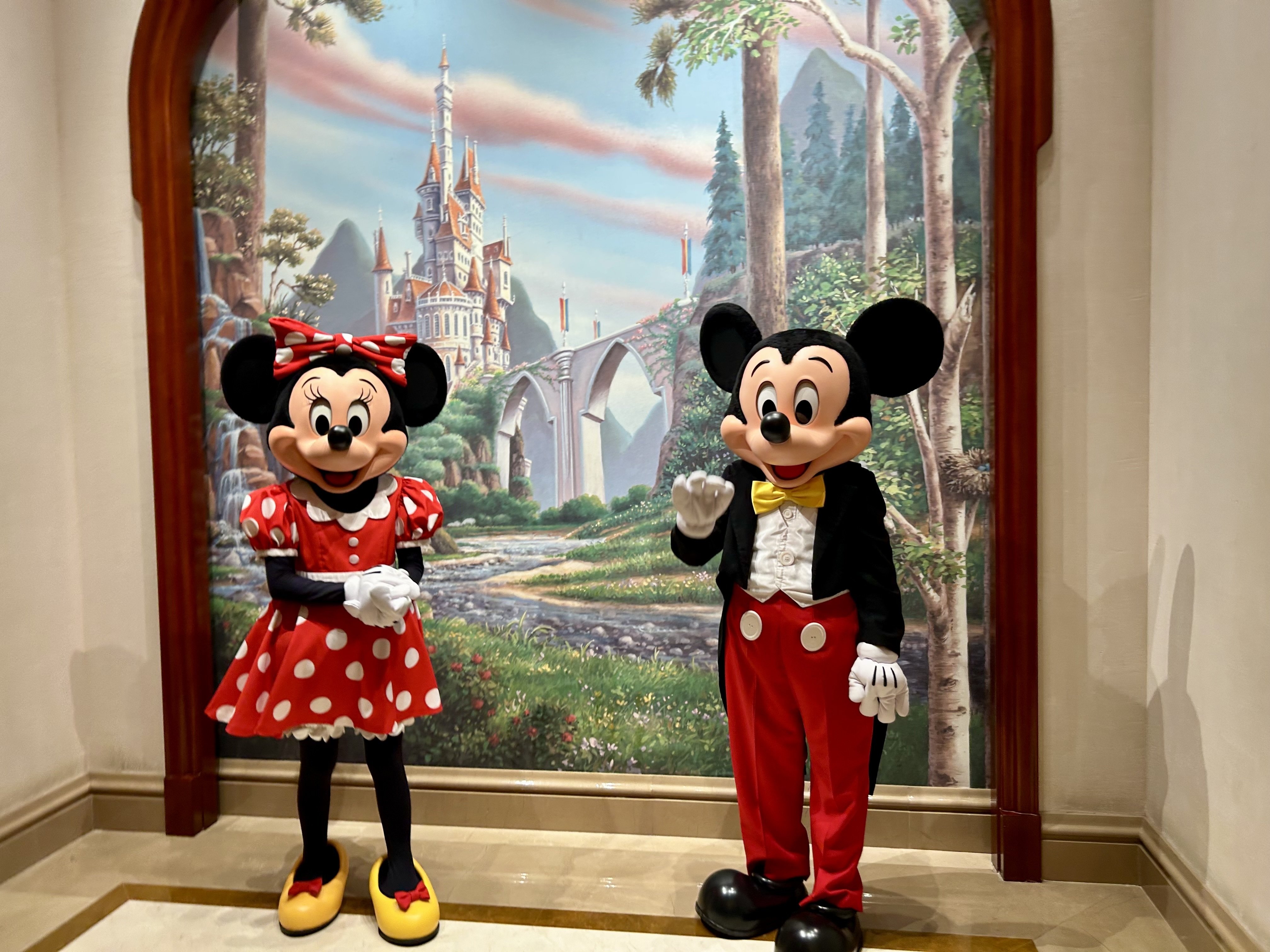 上海ディズニー・キャラダイレポ！【ルミエールズ・キッチン編】｜安娜