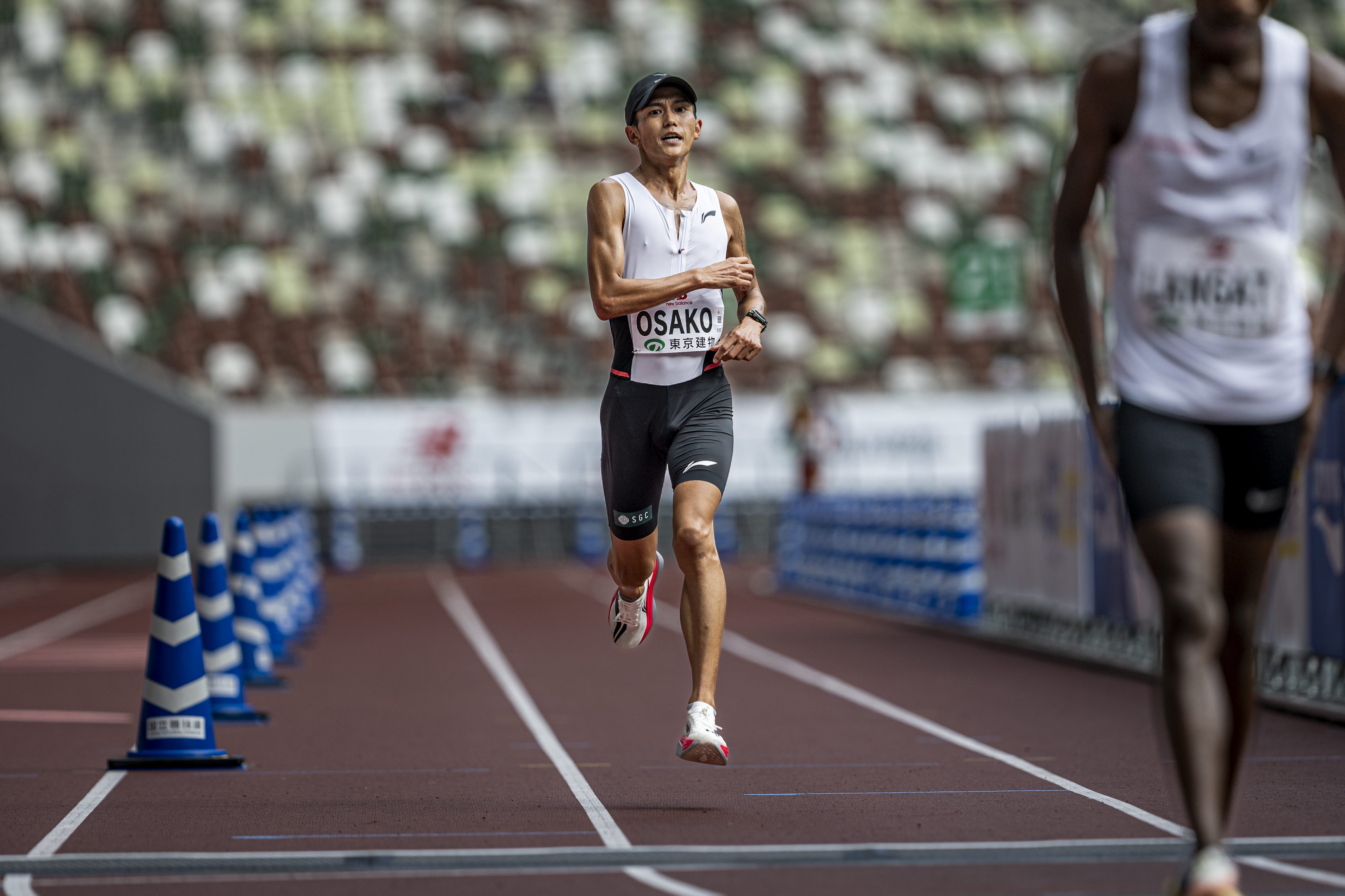 ラスト1点！Li-ning（リーニン）マラソン エリート ハーフタイツXL大迫傑 ふわりとした接地｜EKIDEN NEWS