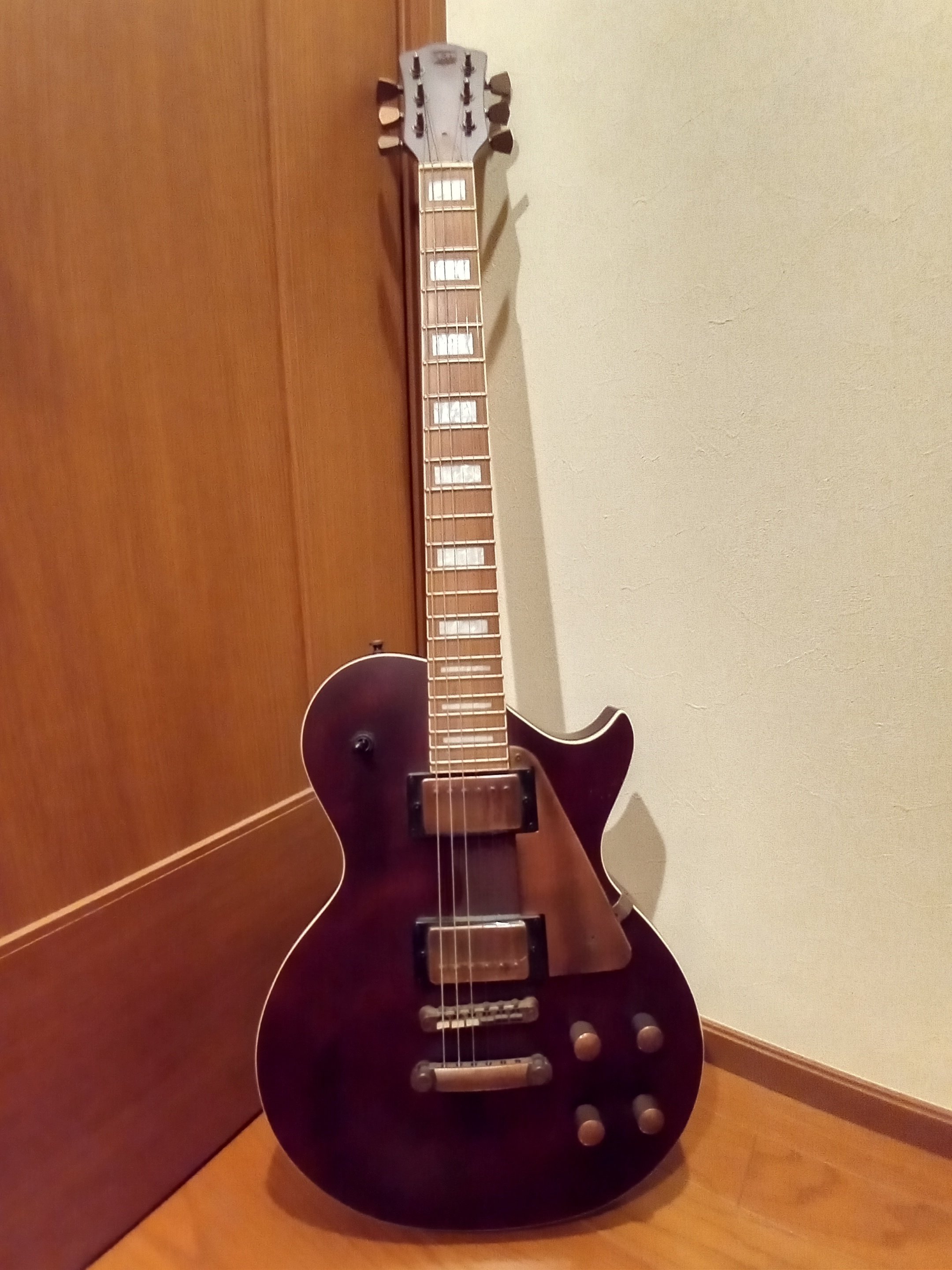 AXL GUITARS｜Hourglass