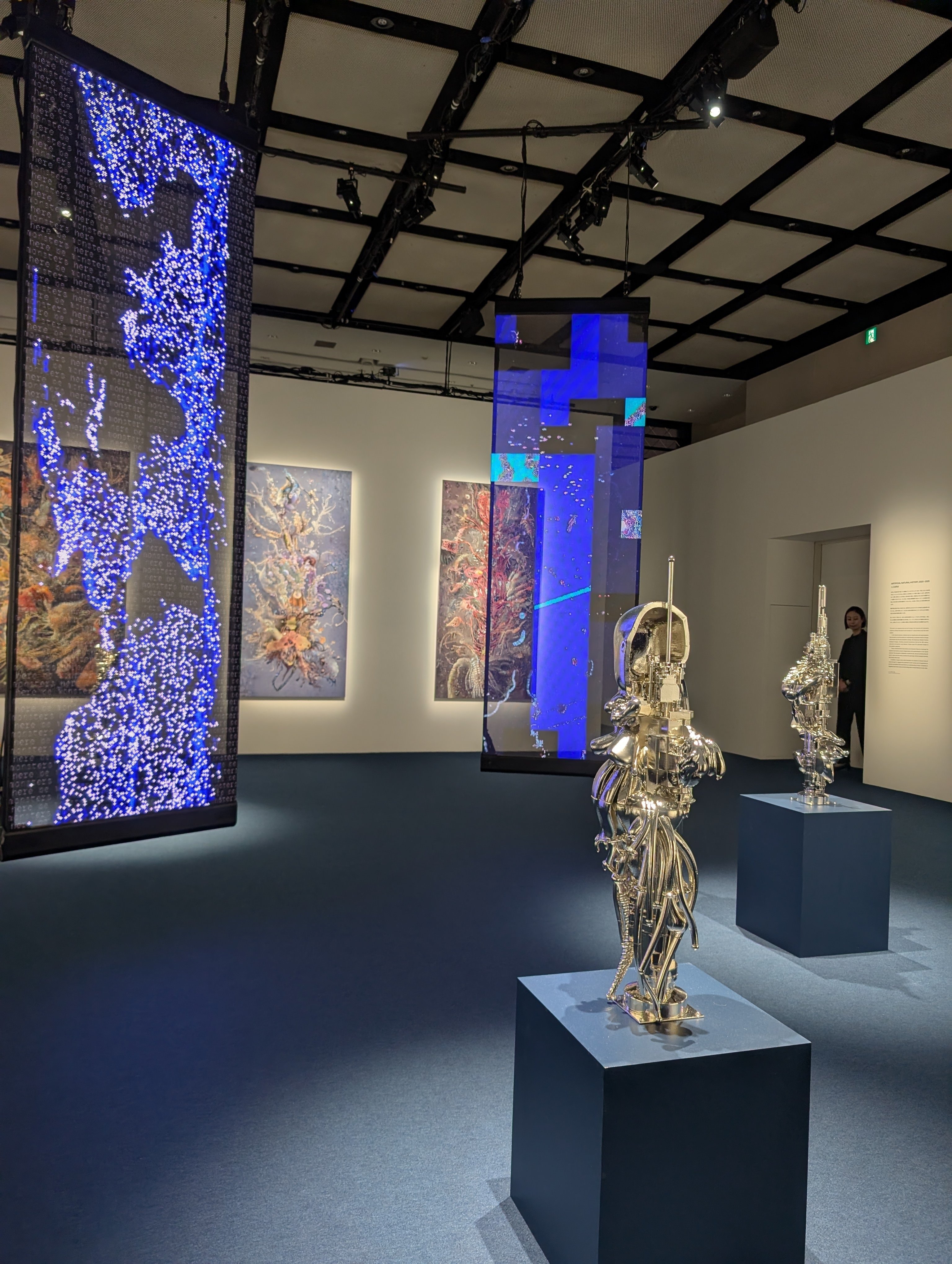 現代のグロテスク様式？！シャネルネクサスホール「Synthetic Natures