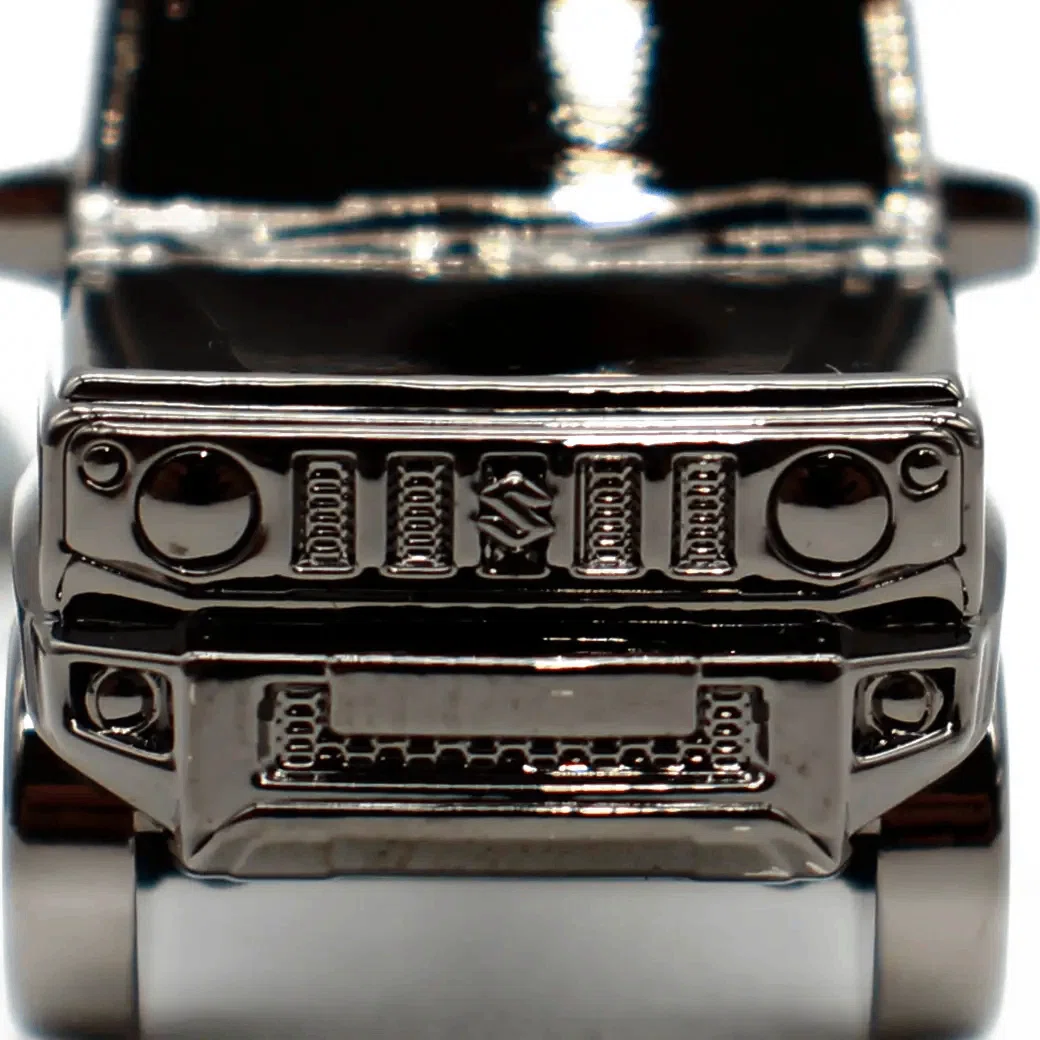 3000個限定】スズキ ジムニーが漆黒のキーチェーンに。BLACK EDITION