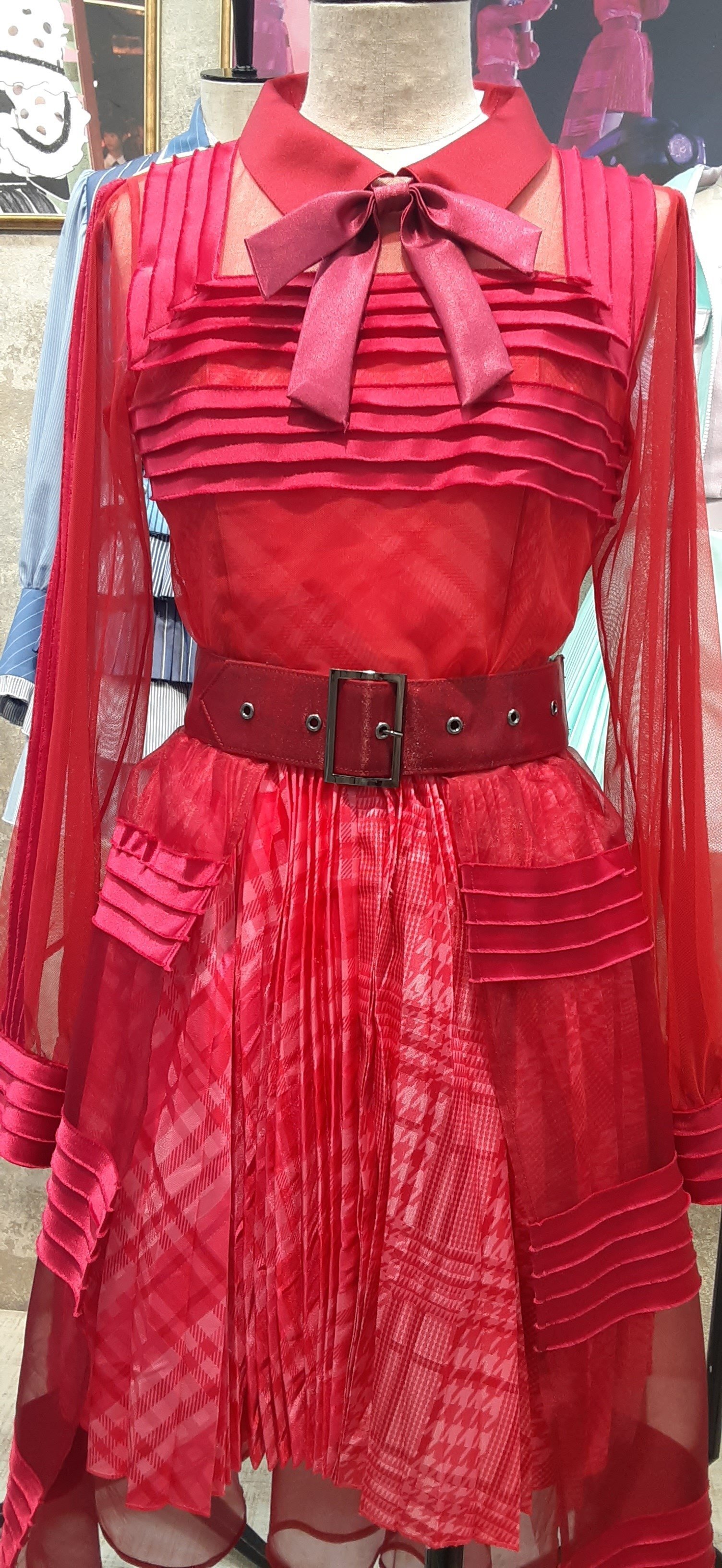 AKB48 大衣装展 11月のアンクレット バラver 歴代衣装生地 シュシュ AKB48 大衣装展 11月のアンクレット バラver 歴代衣装生地 シュシュ 大