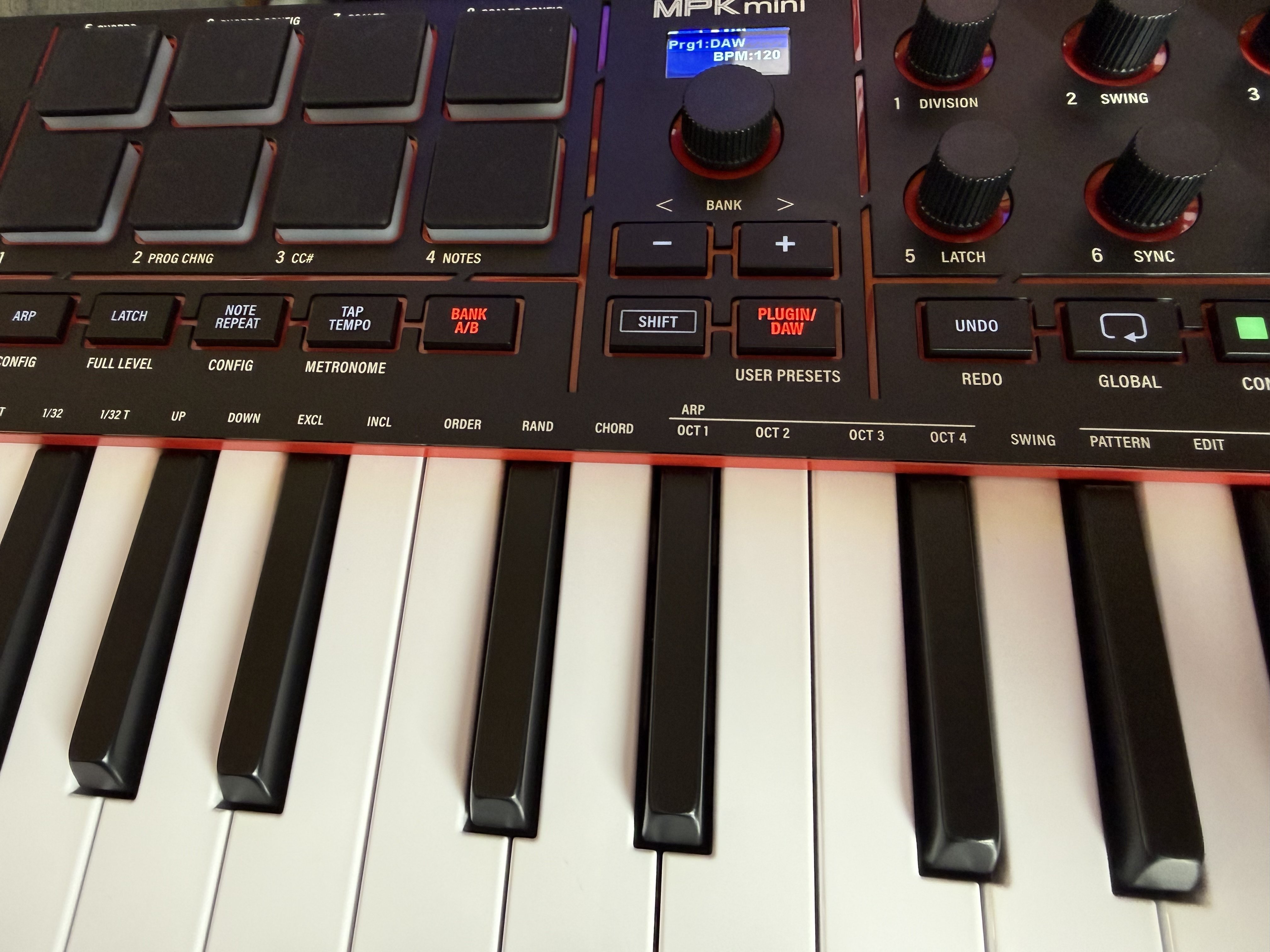 DTM初心者がAKAI MPK mini mk3を購入して約1年間使ってみて感じ