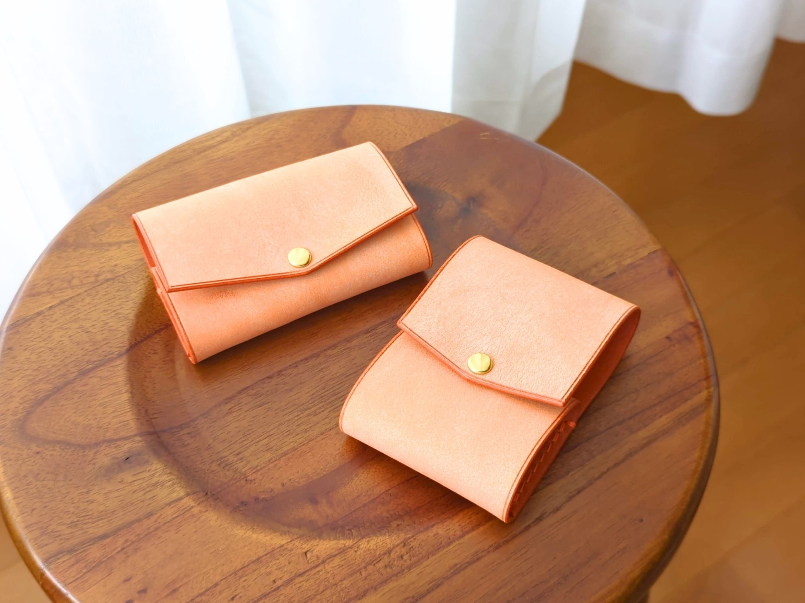 イタリアンレザー『ALASKA/アラスカ』｜革素材紹介｜LEEcraft