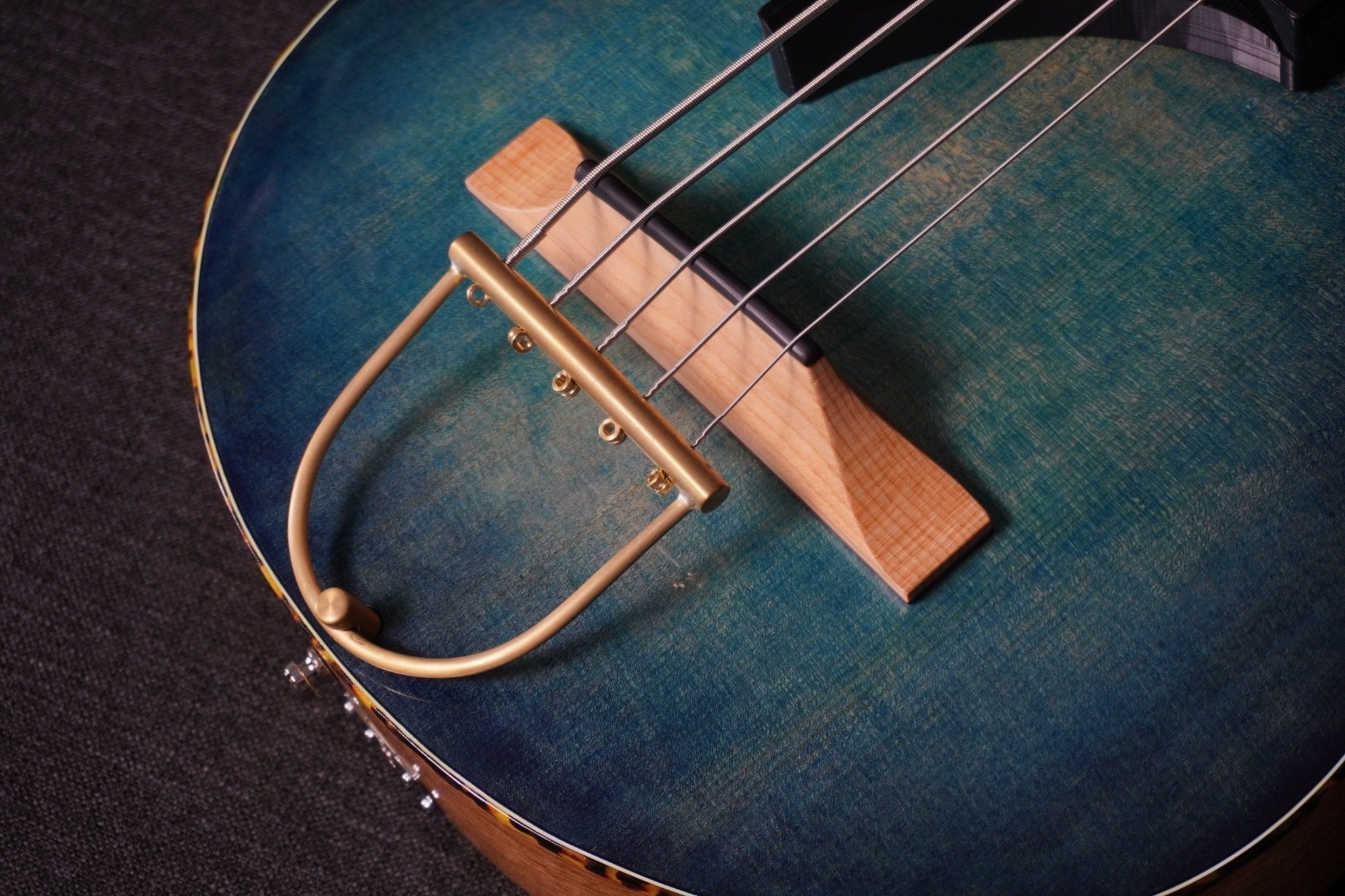 アコースティックベースと出会う｜レコラボnote店