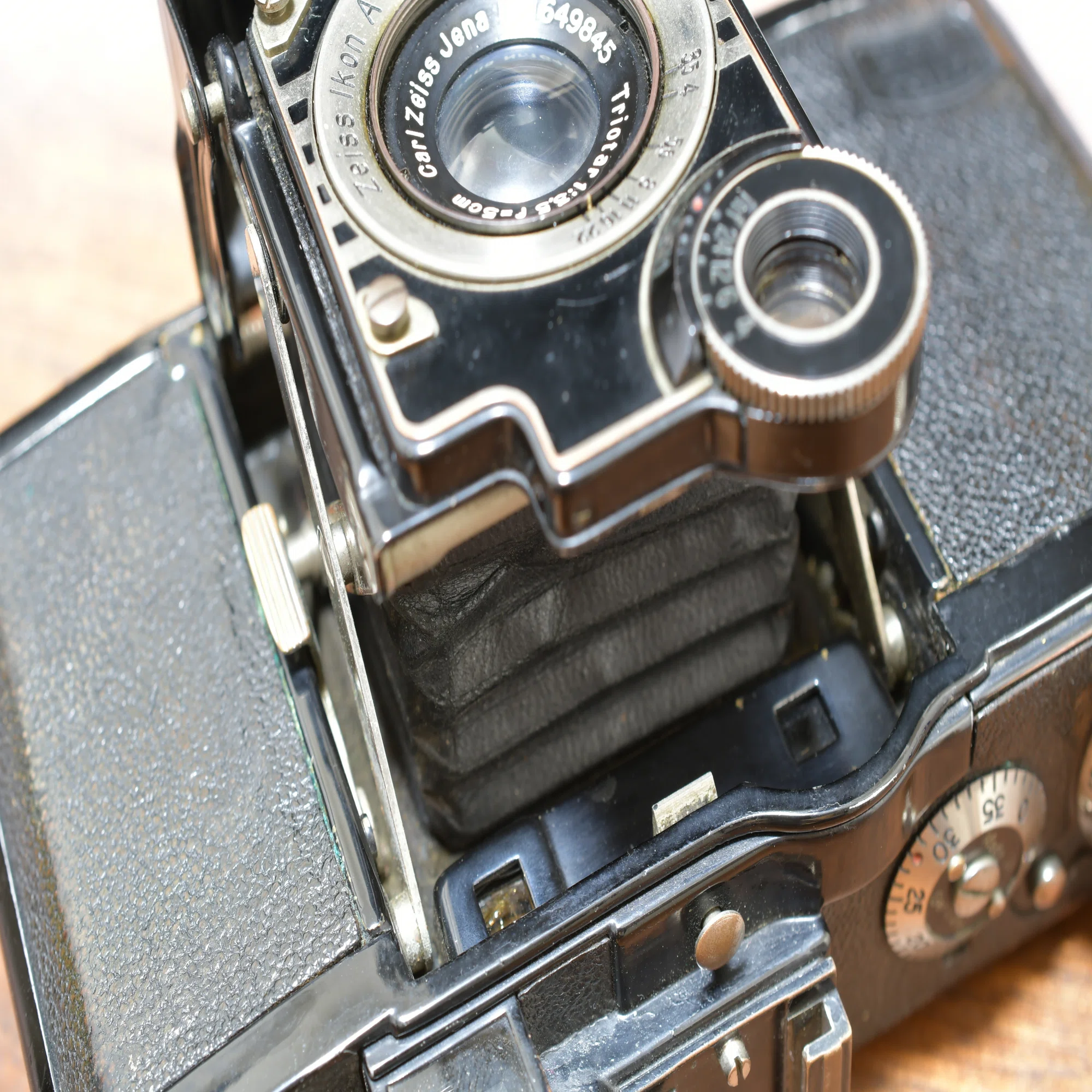Zeiss Ikon Super Nettel｜と ご り ん