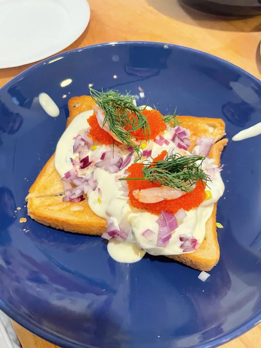 Let's make and eat Sweden's delicious Toast Skagenröra! [Nordic Life 20 ...