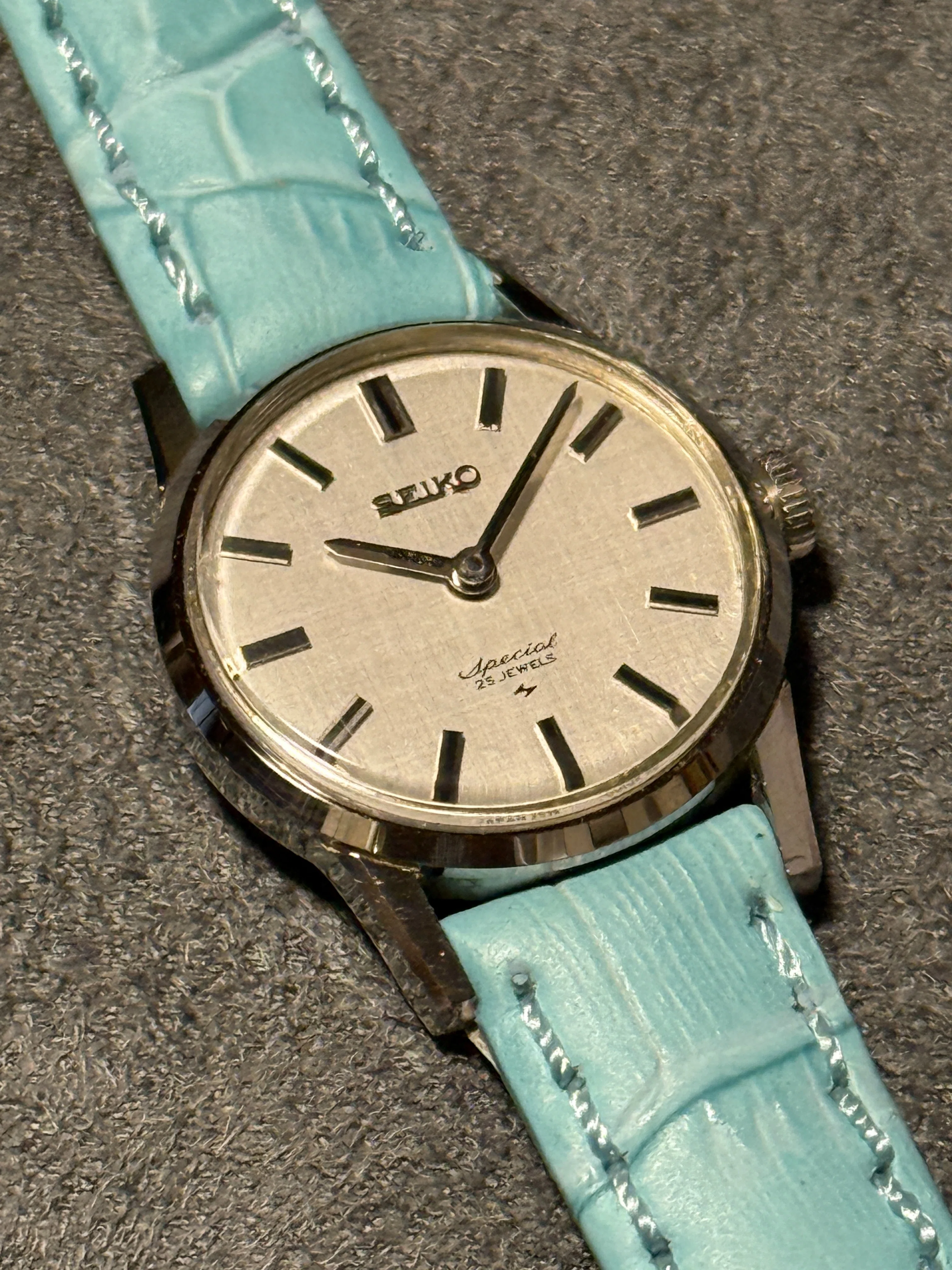 稼働品 SEIKO Special 25石 手巻き メダリオン 王冠 腕時計 第213回 王冠メダリオン｜kkclub