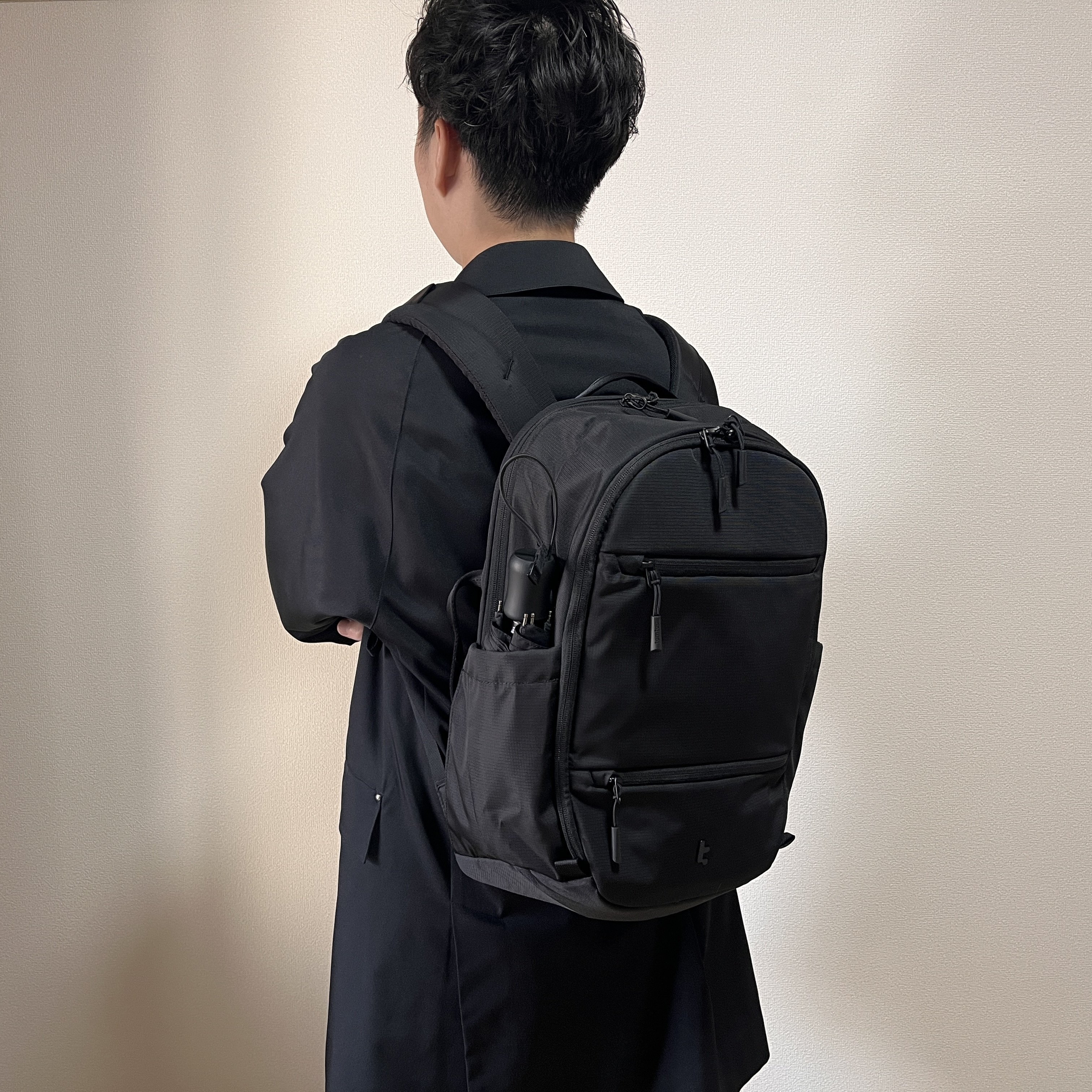 【美品】tomtoc UrbanEX-T77ビジネスリュック　バックパック Premium Laptop Backpack for Commuting & Short Business Trips