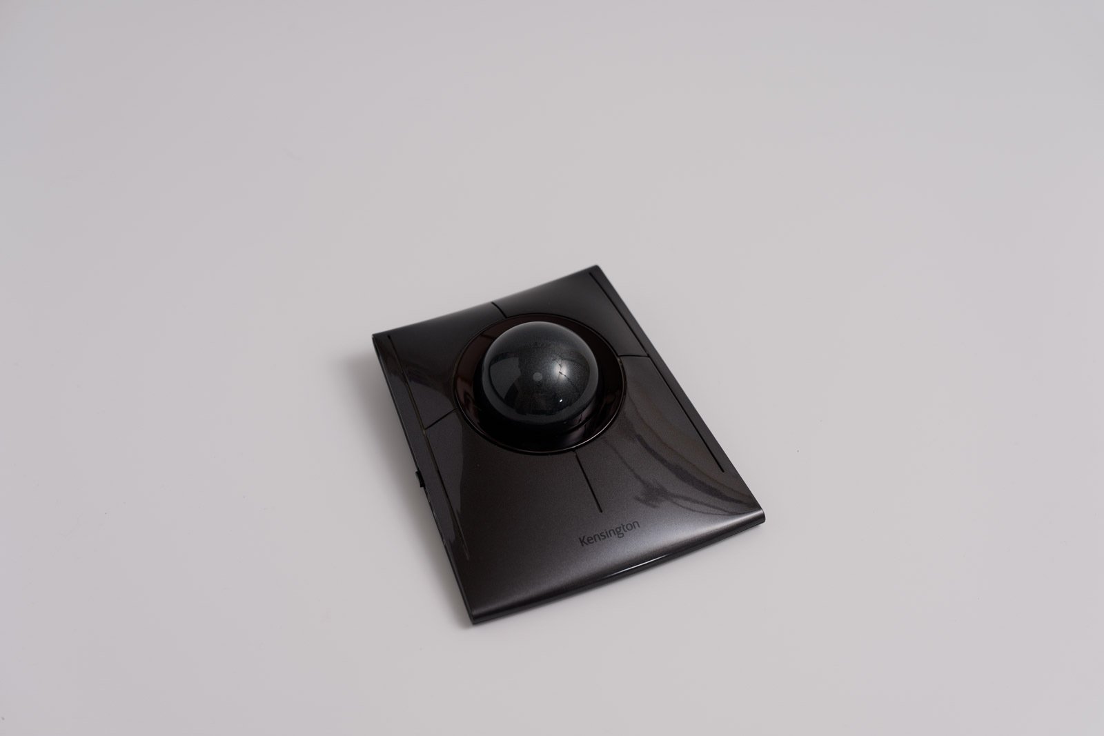 楽しみにしていたMX MASTER 4が届いたのに、トラックボールから離れ