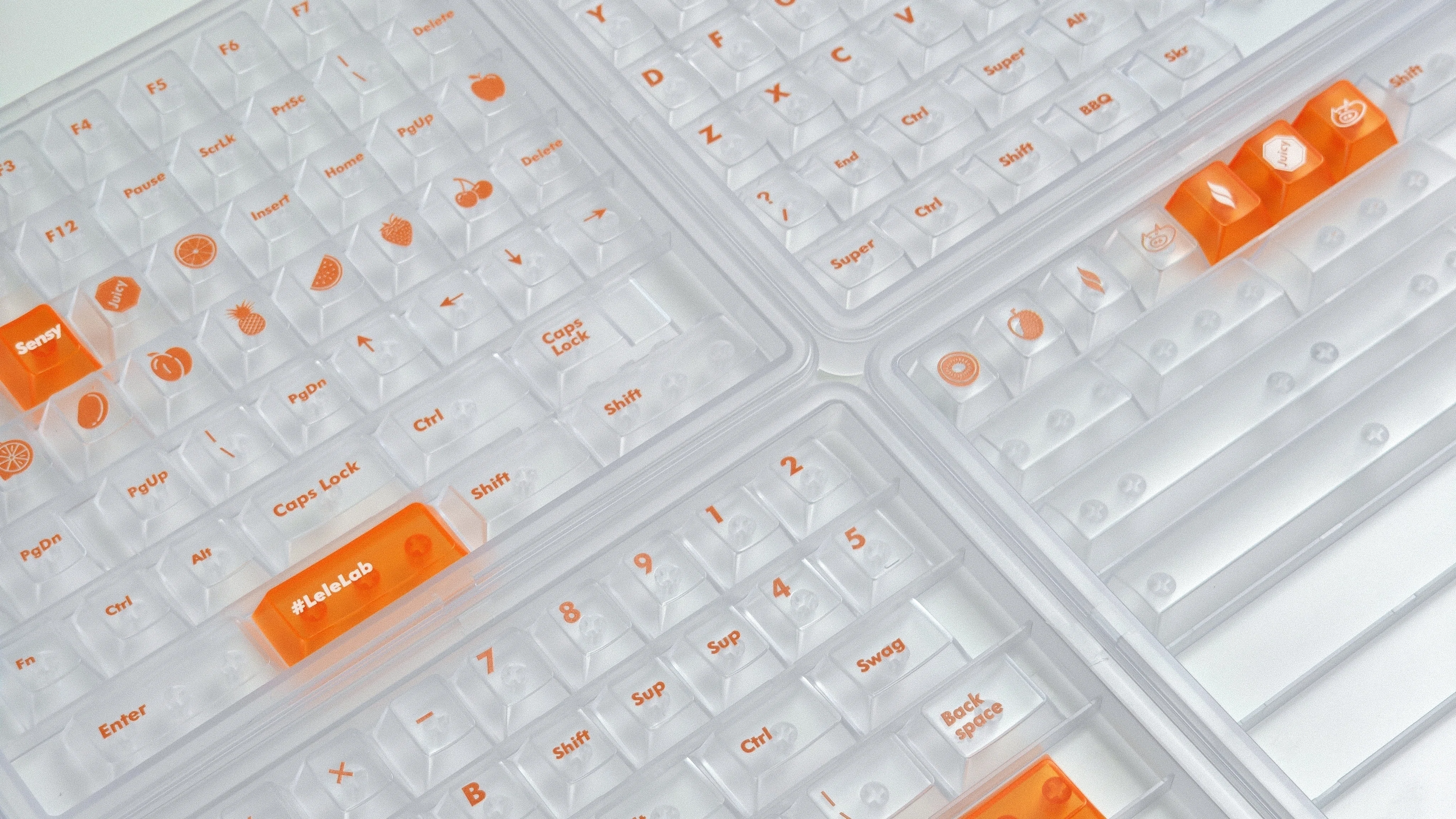 Vol.04】不屈の人気「roBa translucent」レビュー｜自作キーボードが