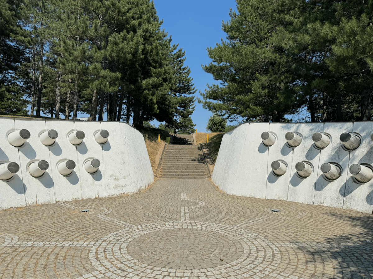 愛しのスポメニック［Споменик］（北マケドニア編）：「イリンデン記念