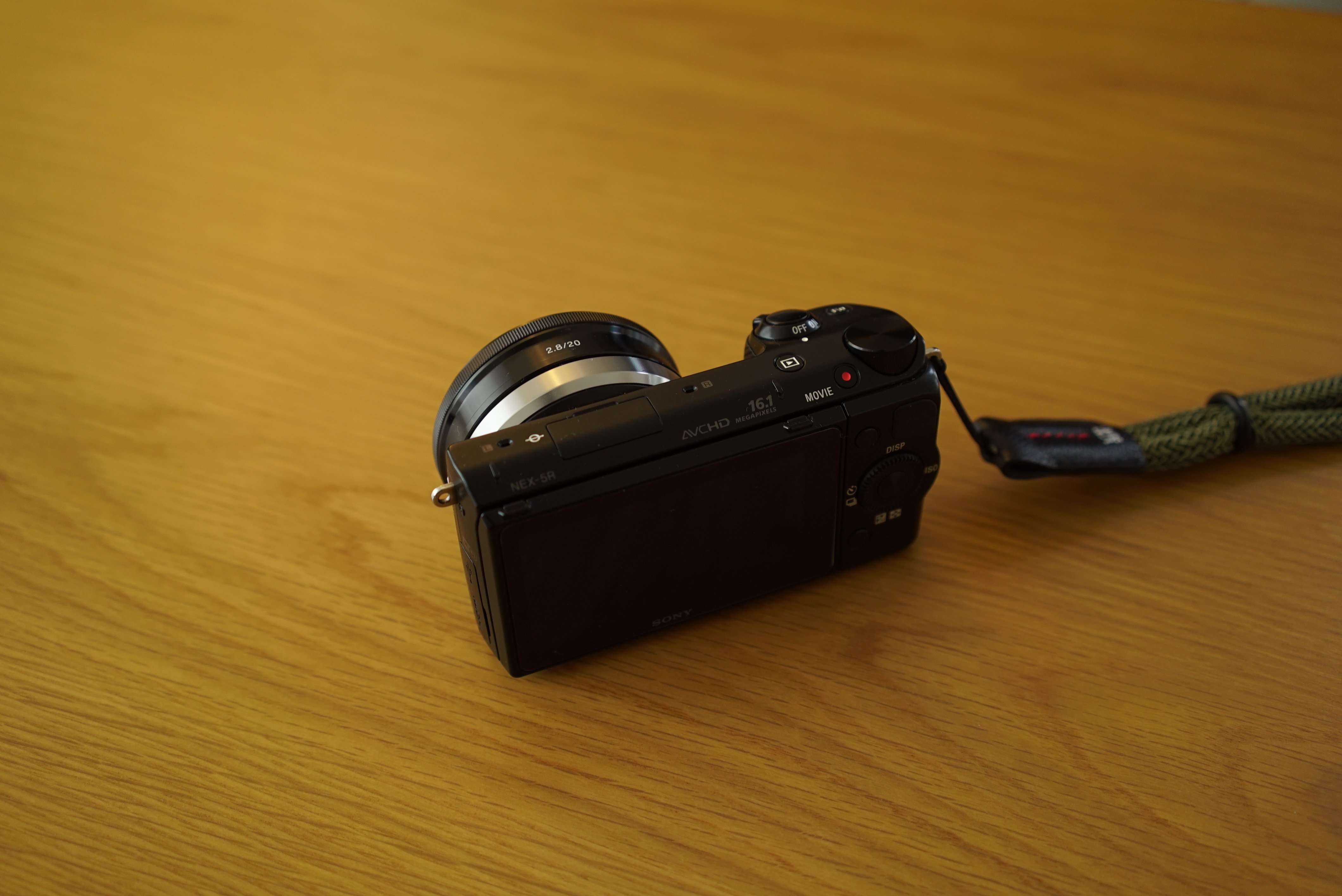 NEX-5Rをパンケーキレンズにしたら大正解だった｜まあ