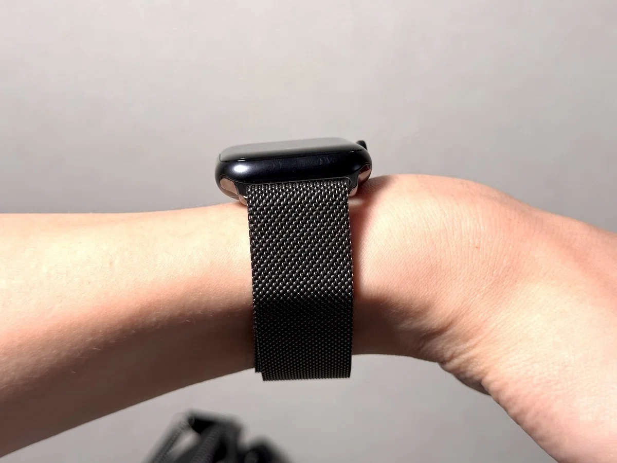Apple Watchミラネーゼループバンドを使って感じたこと【万能バンド