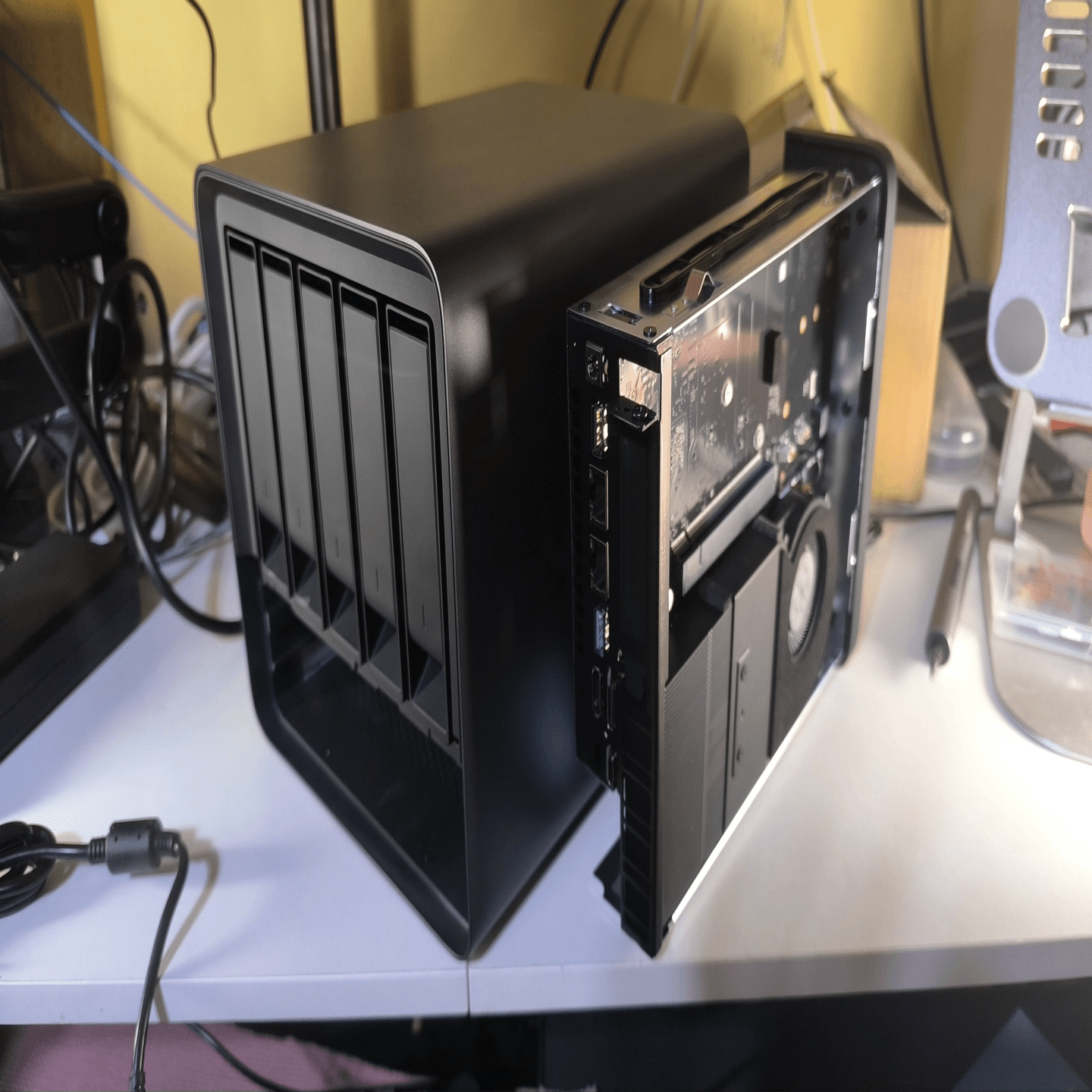 Minisforum N5 / N5 Pro AI NAS Minisforum N5 NAS ベアボーン 128GB