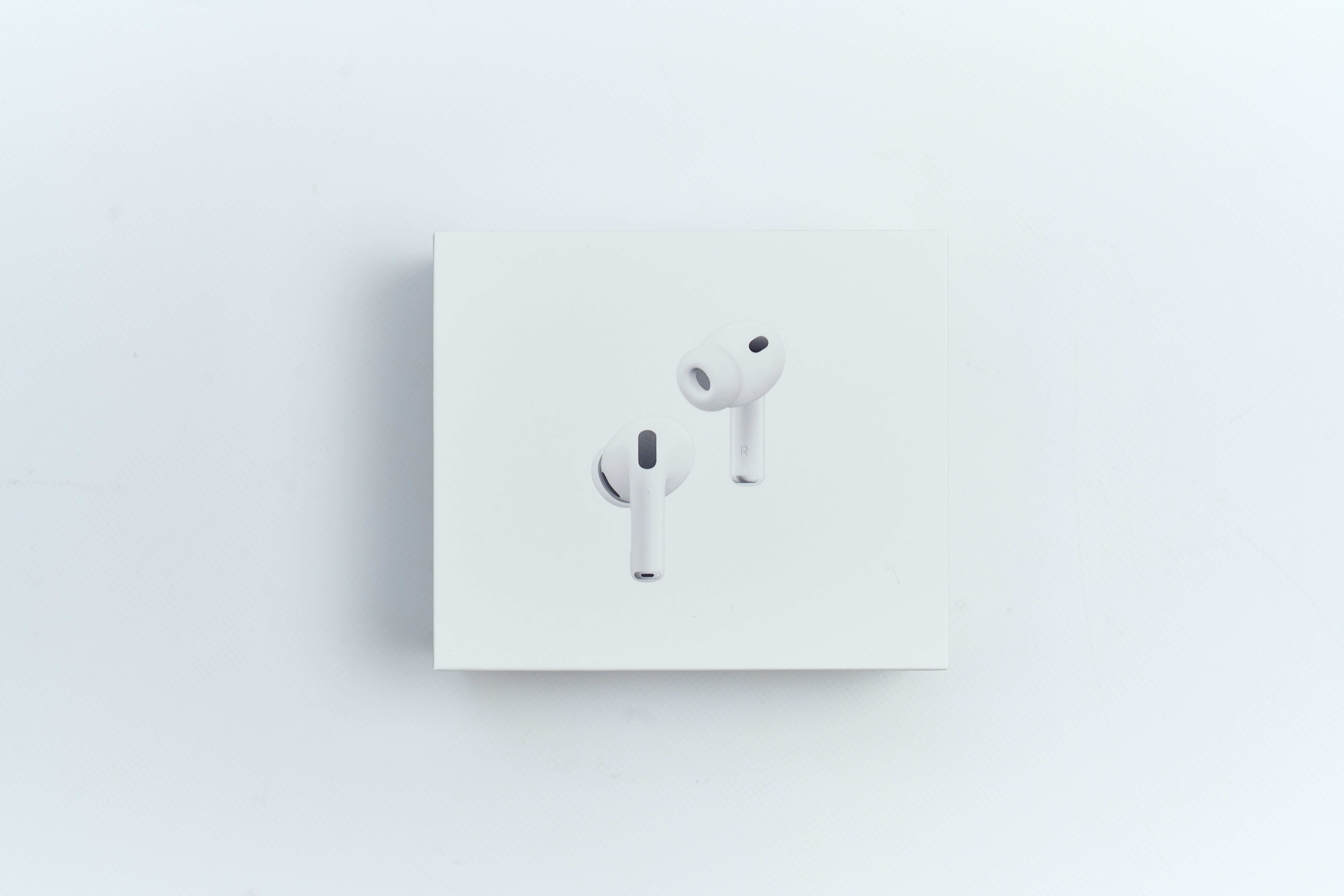 ひ*ん様 AirPods Pro 3 本体 エアポッツ AirPods Pro 3 - Apple（日本）