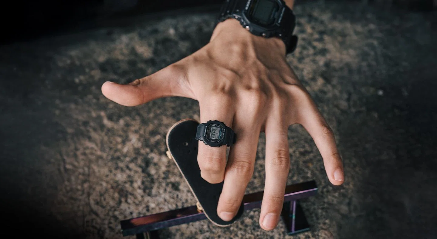 勝手に推しGOODS 2】指に黄色を纏う！ G-SHOCK nano「DWN-5600 