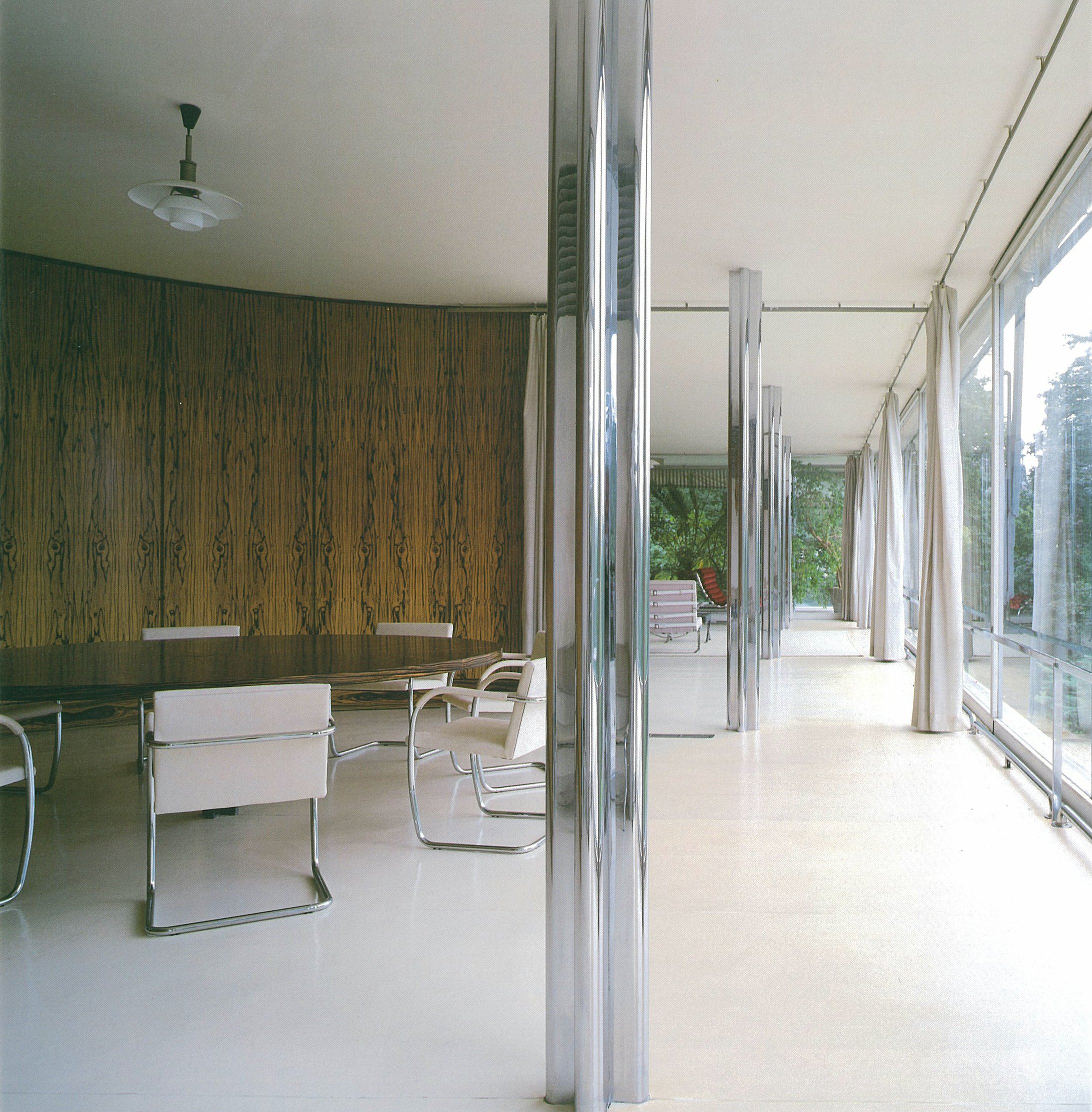 シニカルな過激 ミース・ファン・デル・ローエをめぐって｜大村哲弥