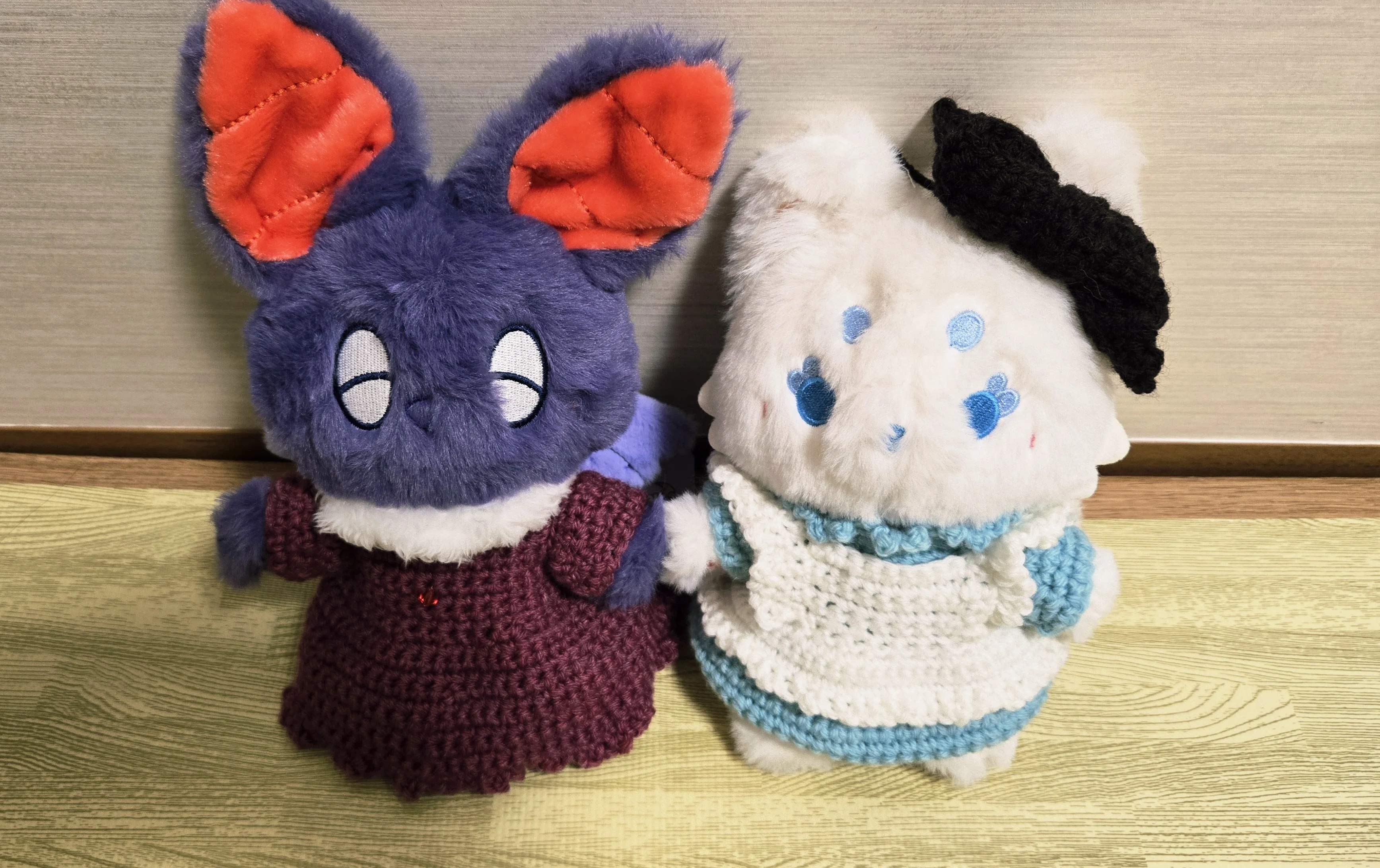 推しぬいの服を編んだこと（デザイン・寺西恵里子）｜口里