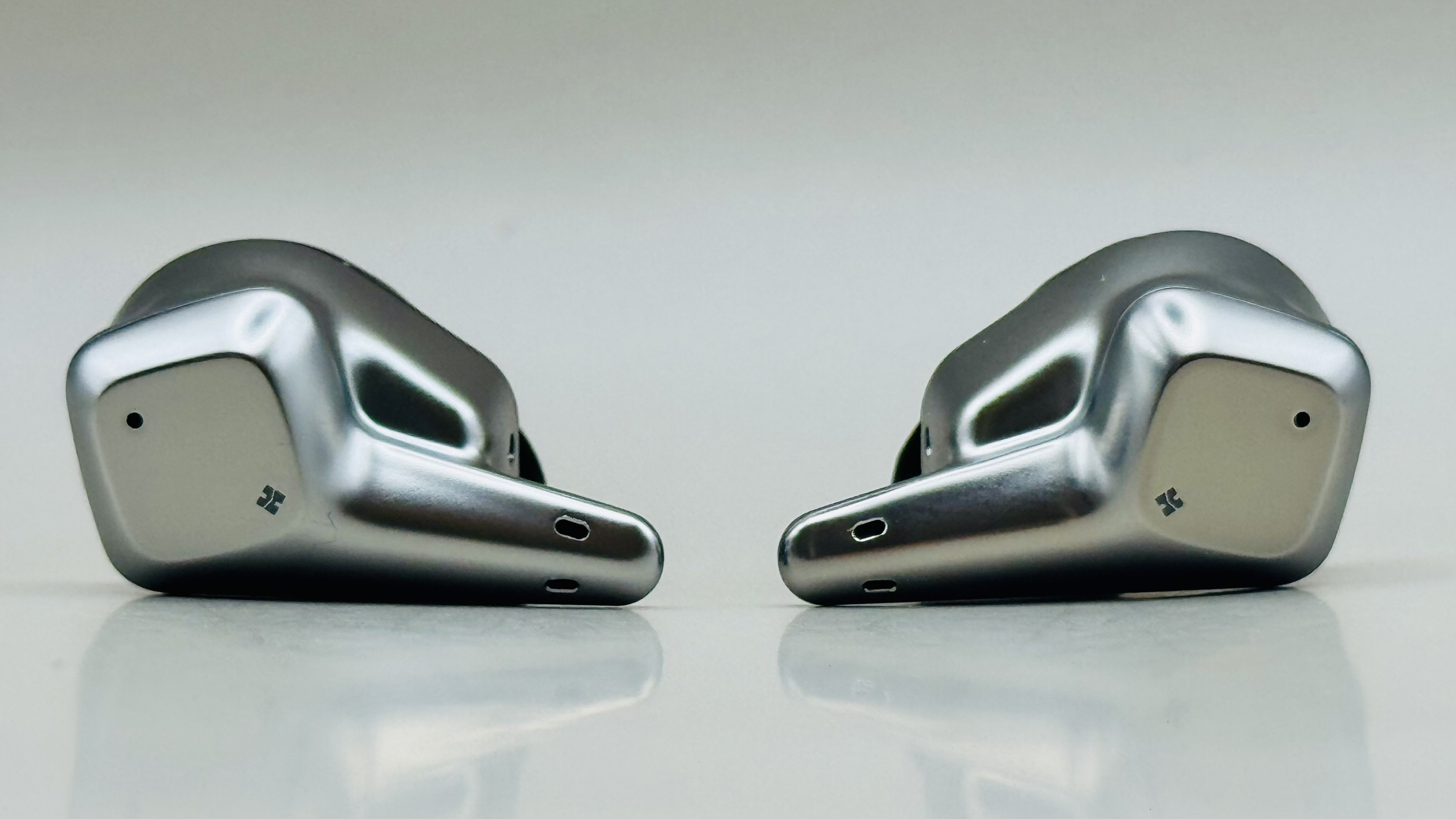 HIFIMAN Svanar Wirelessのレビュー｜ラルフ・ヒンクリー