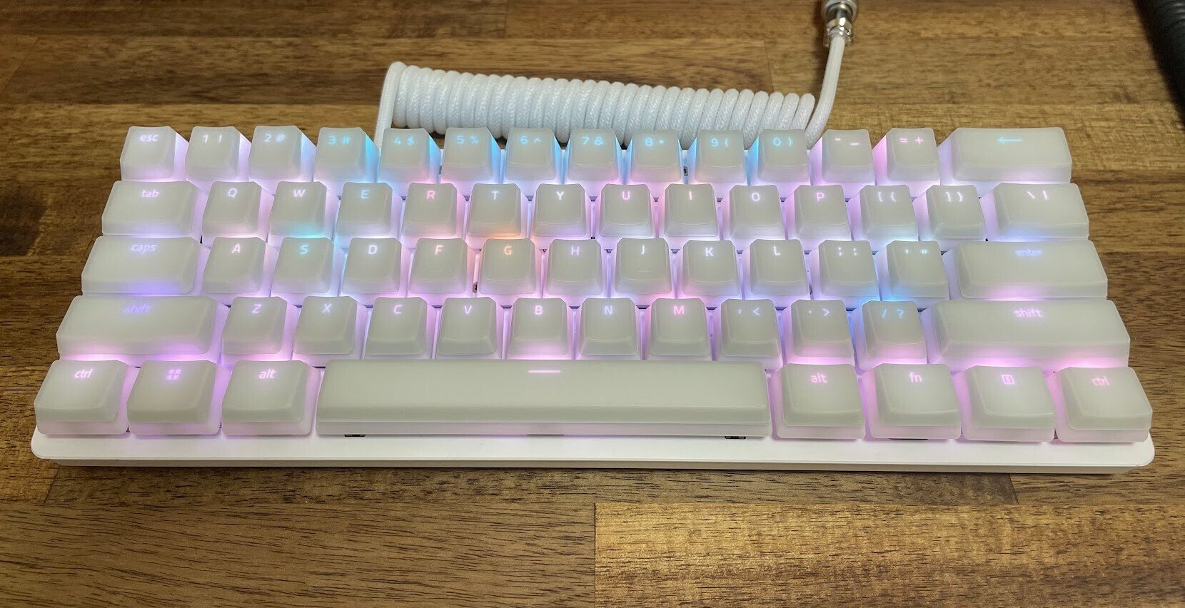 長期レビュー】癖のない定番60％キーボード【razer huntsman mini