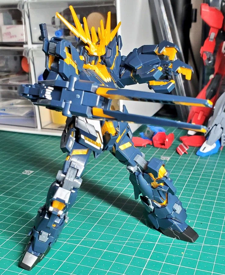 HG ユニコーンガンダム2号機 バンシィ イチオシ塗料：グラファイト
