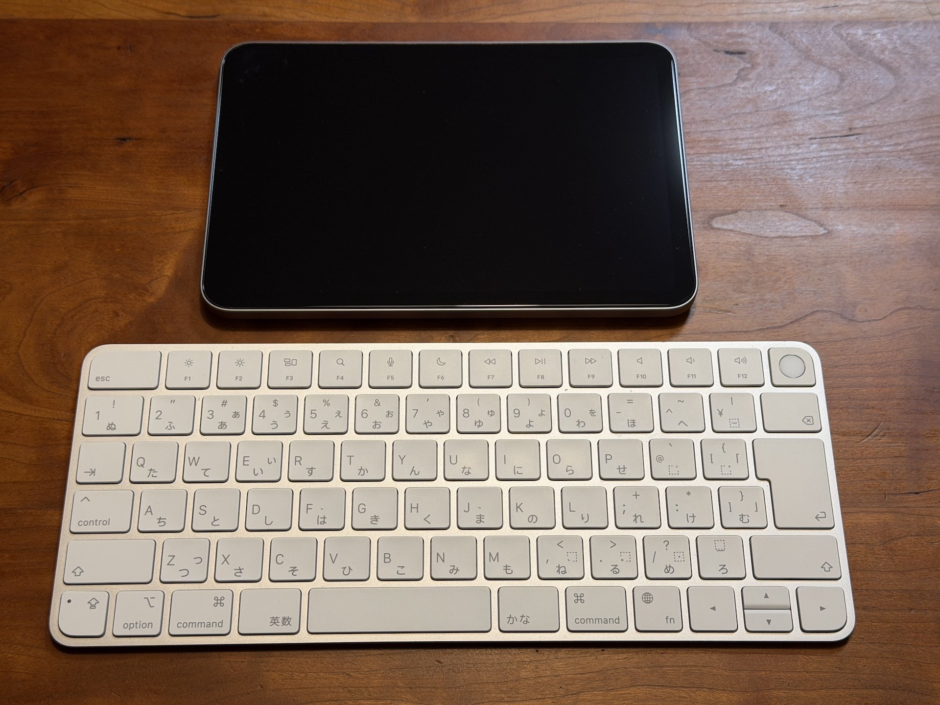 p*r様 iPad　キーボード Amazon.co.jp: EAMPANG 日本語配列マジックキーボード for Apple iPad