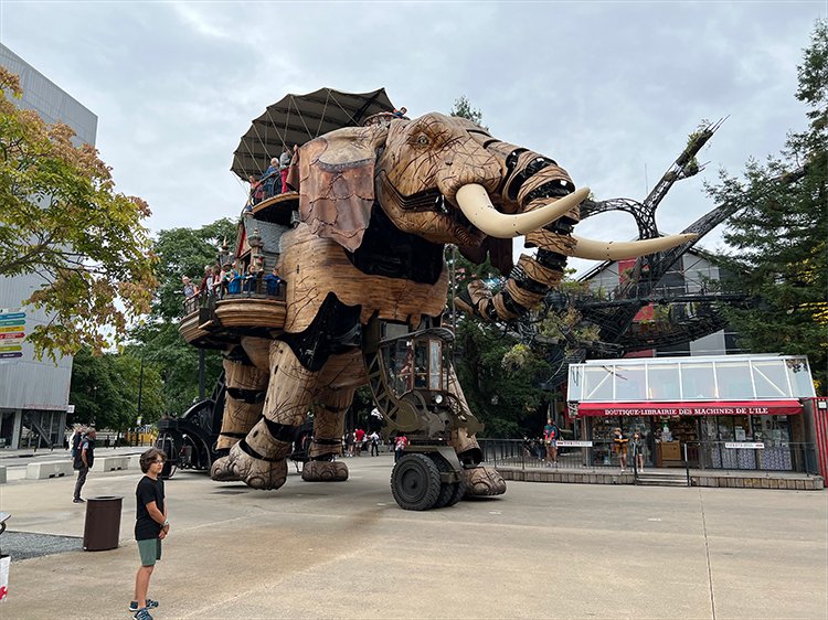 機械仕掛けのゾウ」