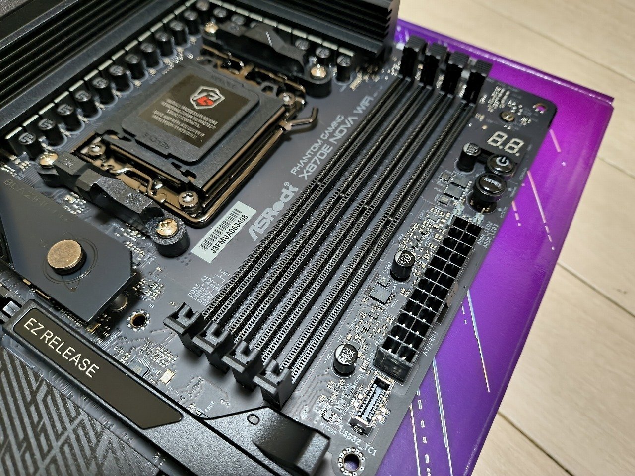 割り切ったスロット構成をどう捉えるか：ASRock X870E Nova WiFi｜香月聡司