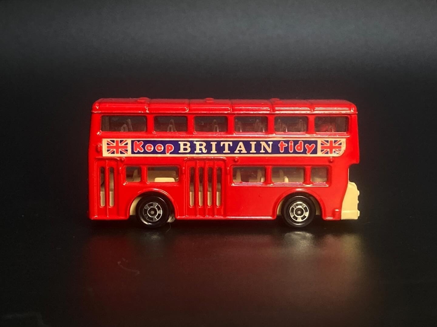 トミカNo.F15】1977年発売「ロンドンバス」──青箱に詰まった英国の