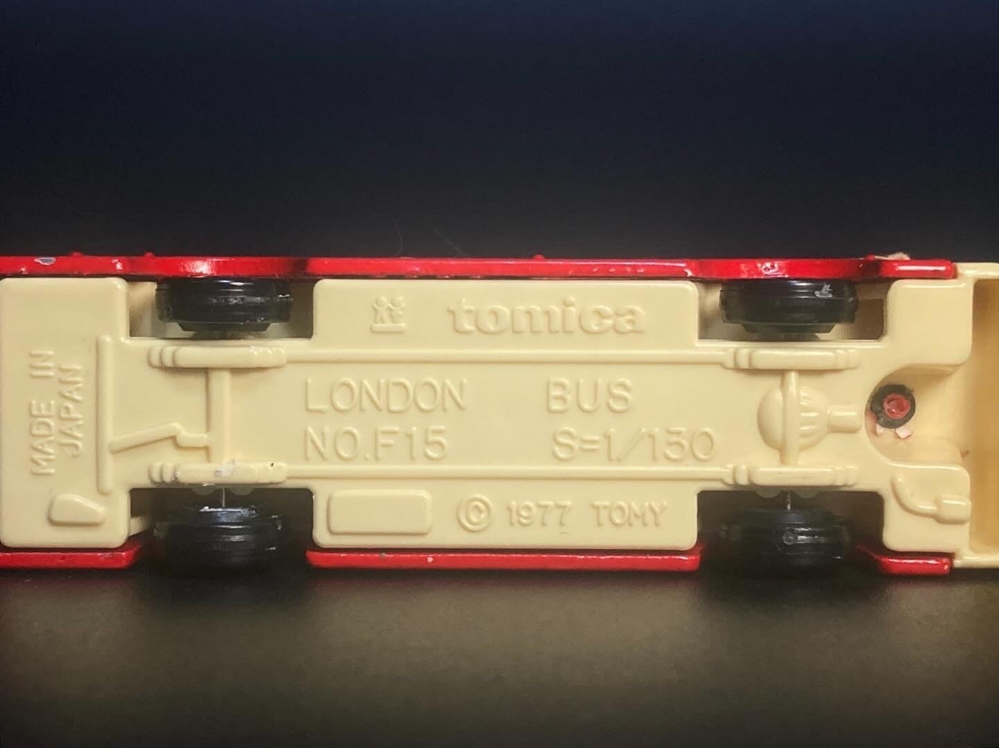 トミカNo.F15】1977年発売「ロンドンバス」──青箱に詰まった英国の