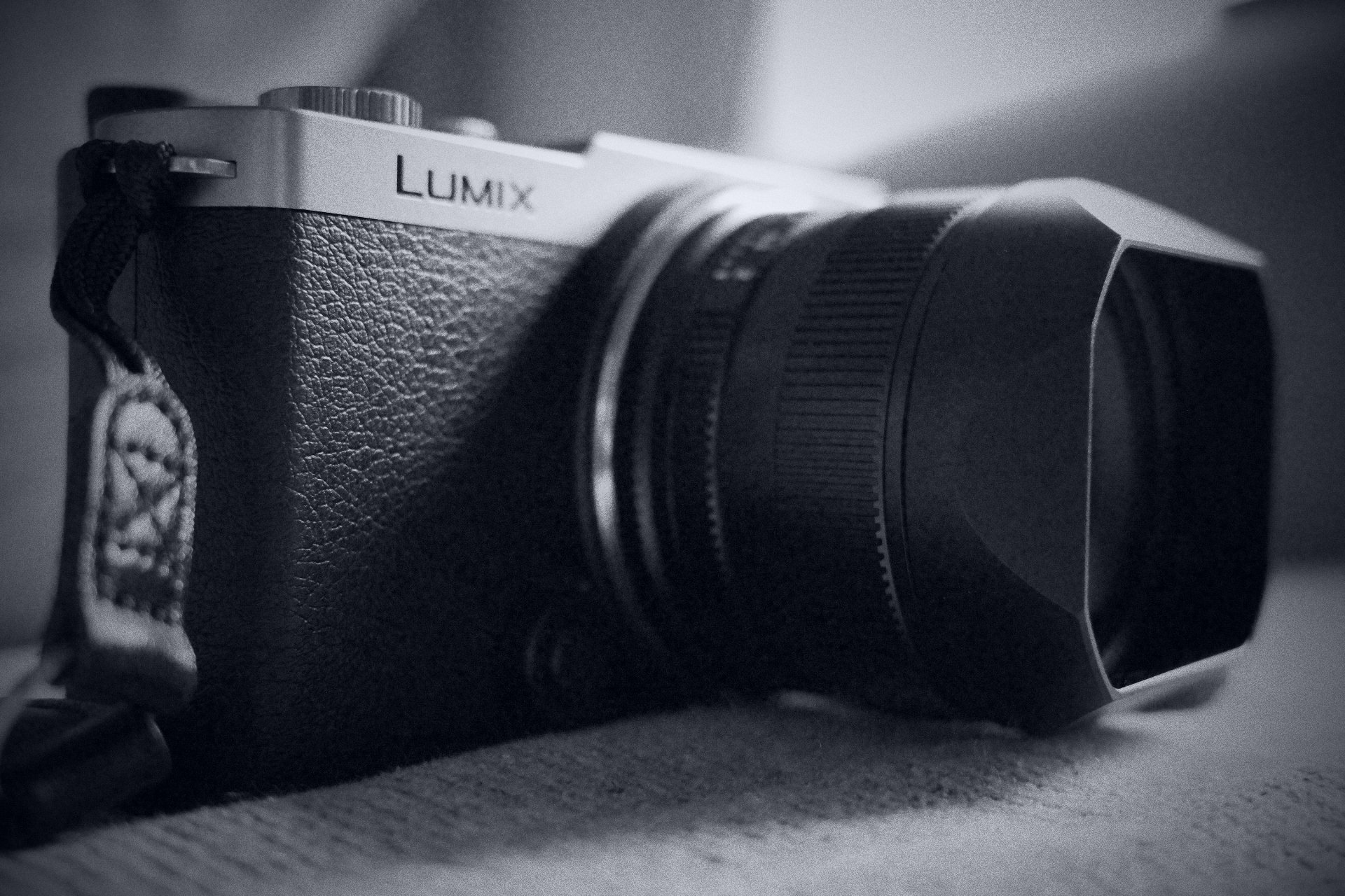 TTARTISAN AF 40mm F2にフジツボフード｜tatsumine
