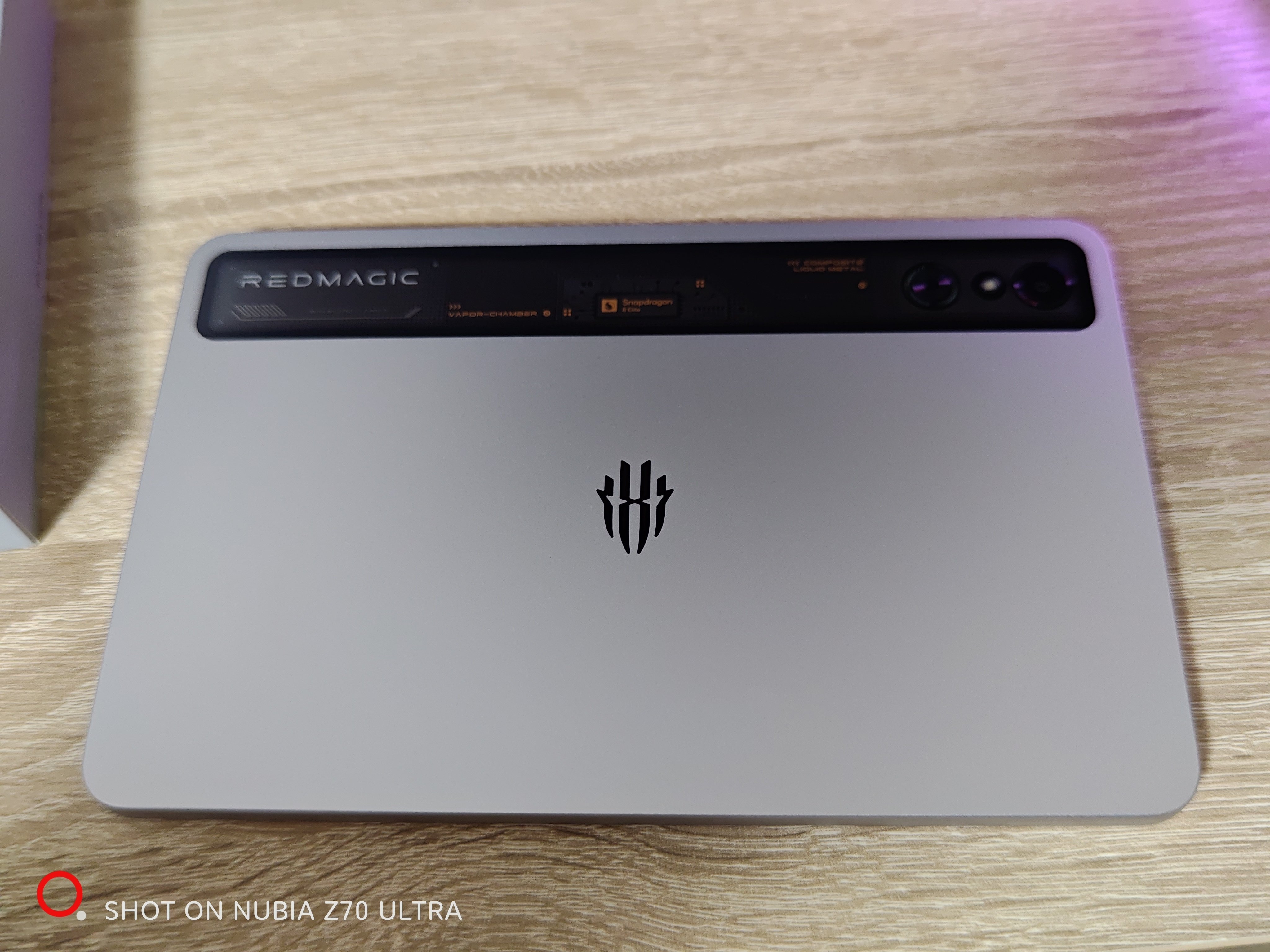 ゲームも電子書籍もブログ作業もやりたいタブレット「RedMagic Astra