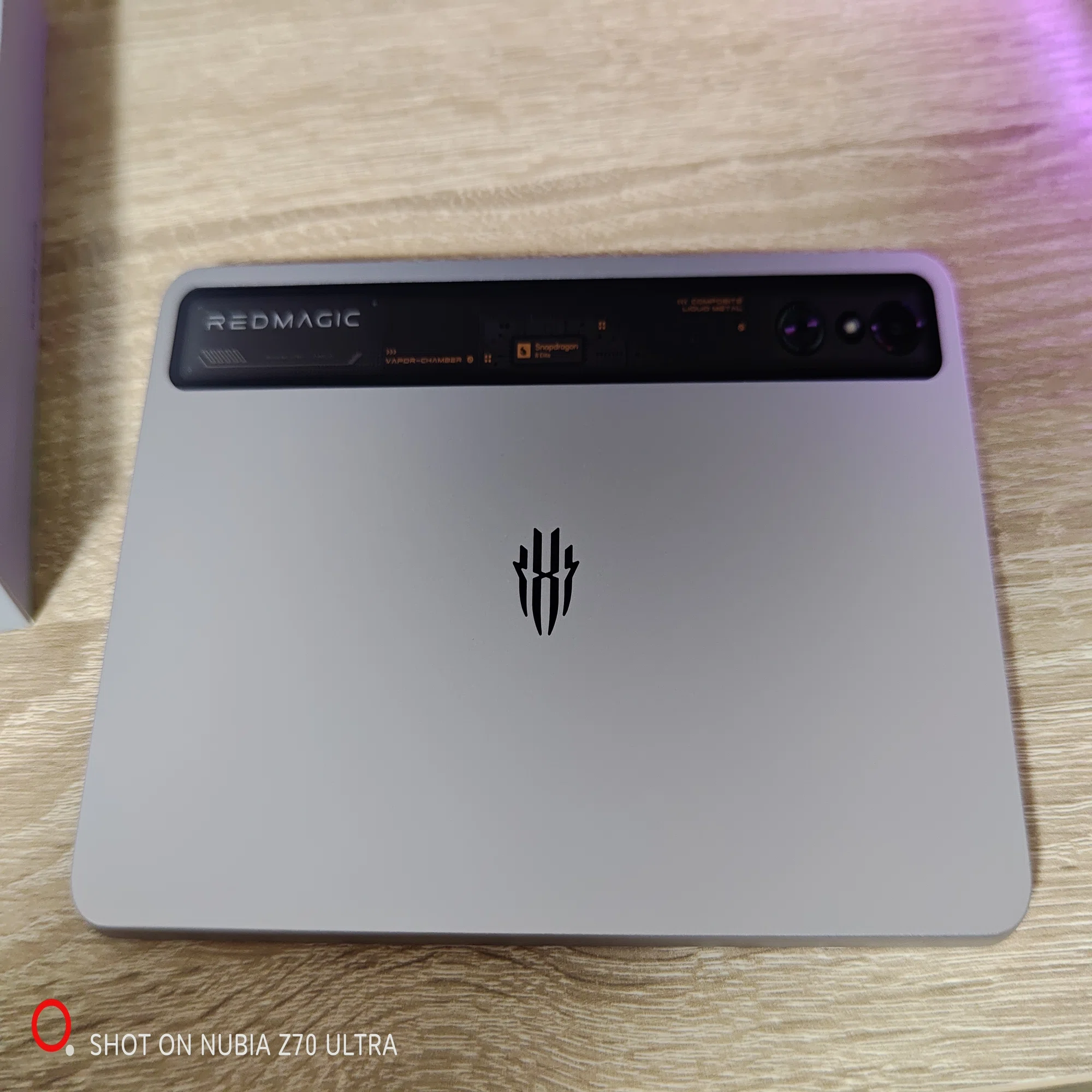 ゲームも電子書籍もブログ作業もやりたいタブレット「RedMagic Astra 
