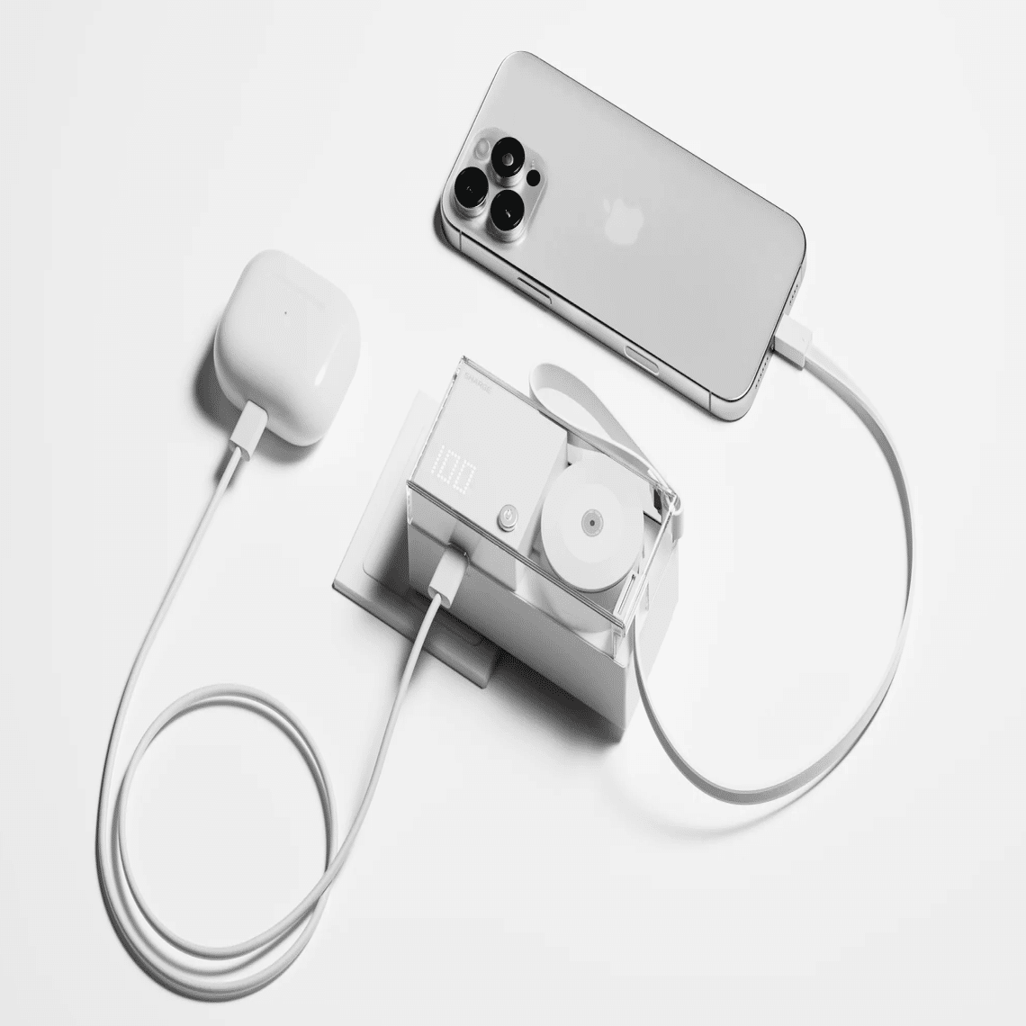 ビジュ良くて実用的なモバイルバッテリー！Sharge格納式3-in-1を徹底