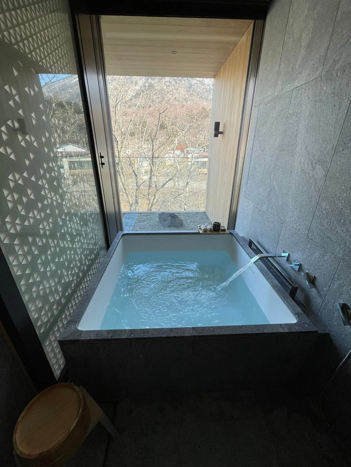 [Comparison Review] Fufu Nikko vs. The Ritz-Carlton, Nikko｜お宿太郎🛖