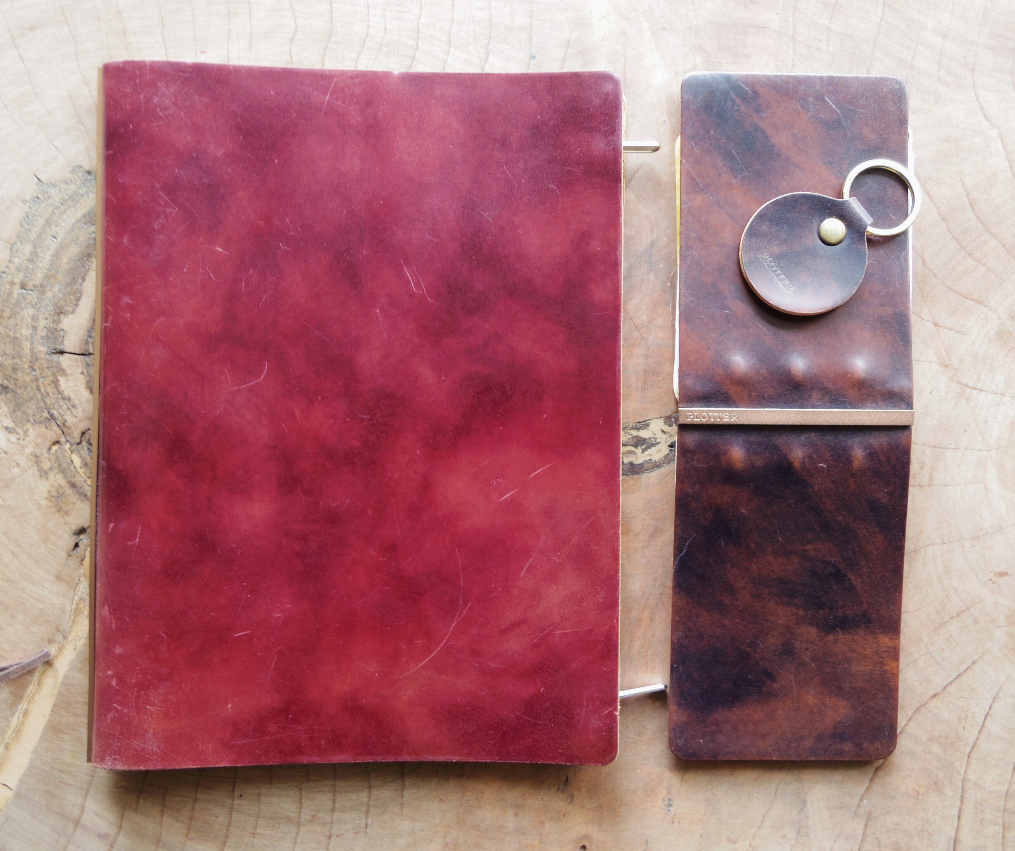 PLOTTER ムラ染めコードバン3穴エイジング半年｜手帳Q子